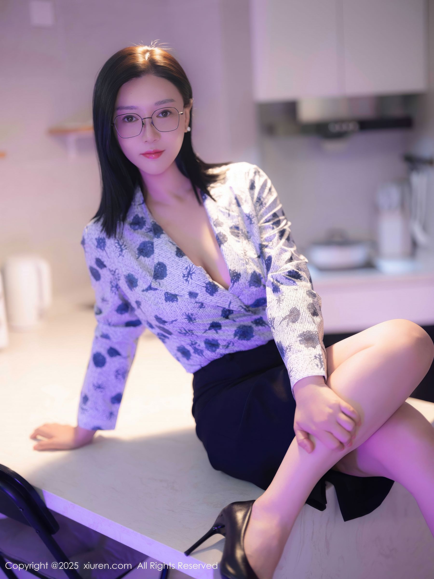 [秀人XiuRen] 2025.10.14 No.10866 雅茹老师/(61P)