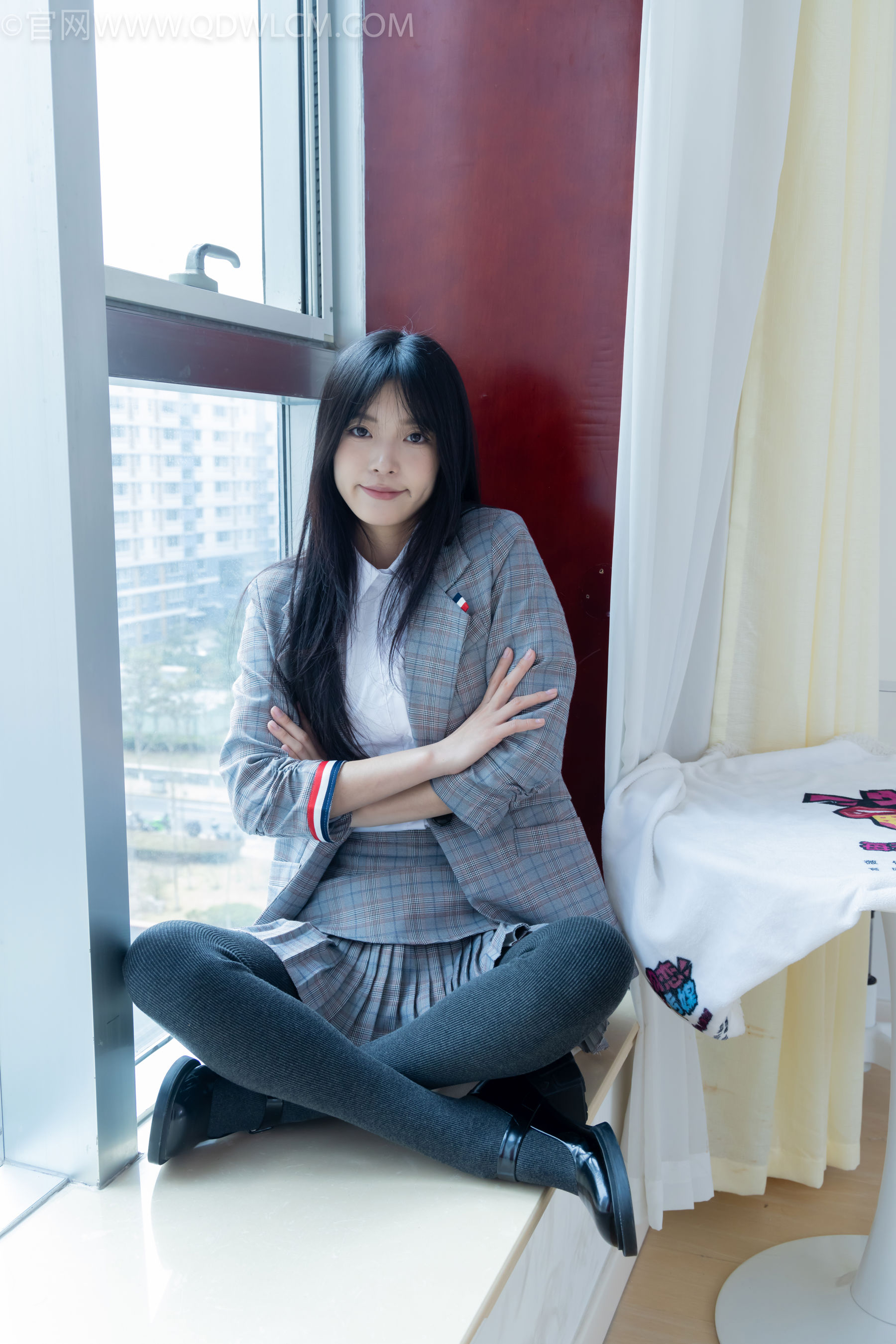 物恋传媒 No.2479 茯苓 - 皮鞋、厚灰连裤棉袜/(160P)