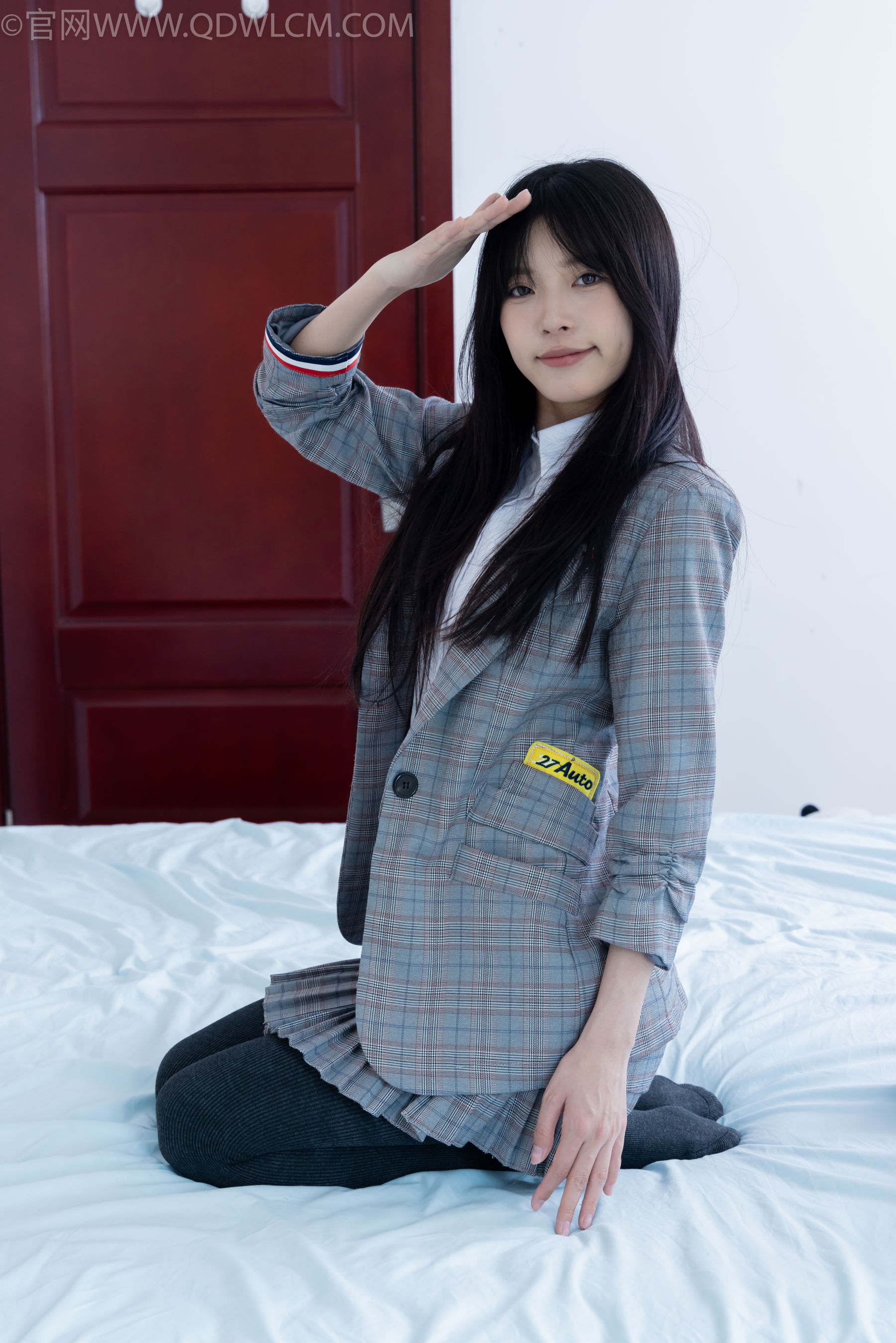 物恋传媒 No.2479 茯苓 - 皮鞋、厚灰连裤棉袜/(160P)