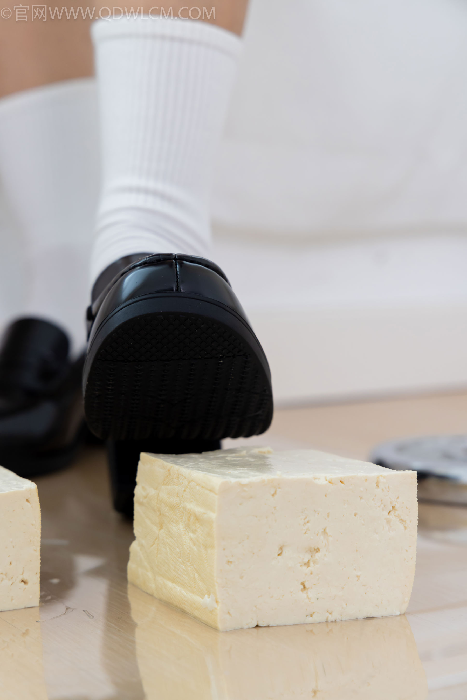 物恋传媒 No.2480 岚岚 - JK制服、白棉袜、穿鞋菜西红柿/(161P)