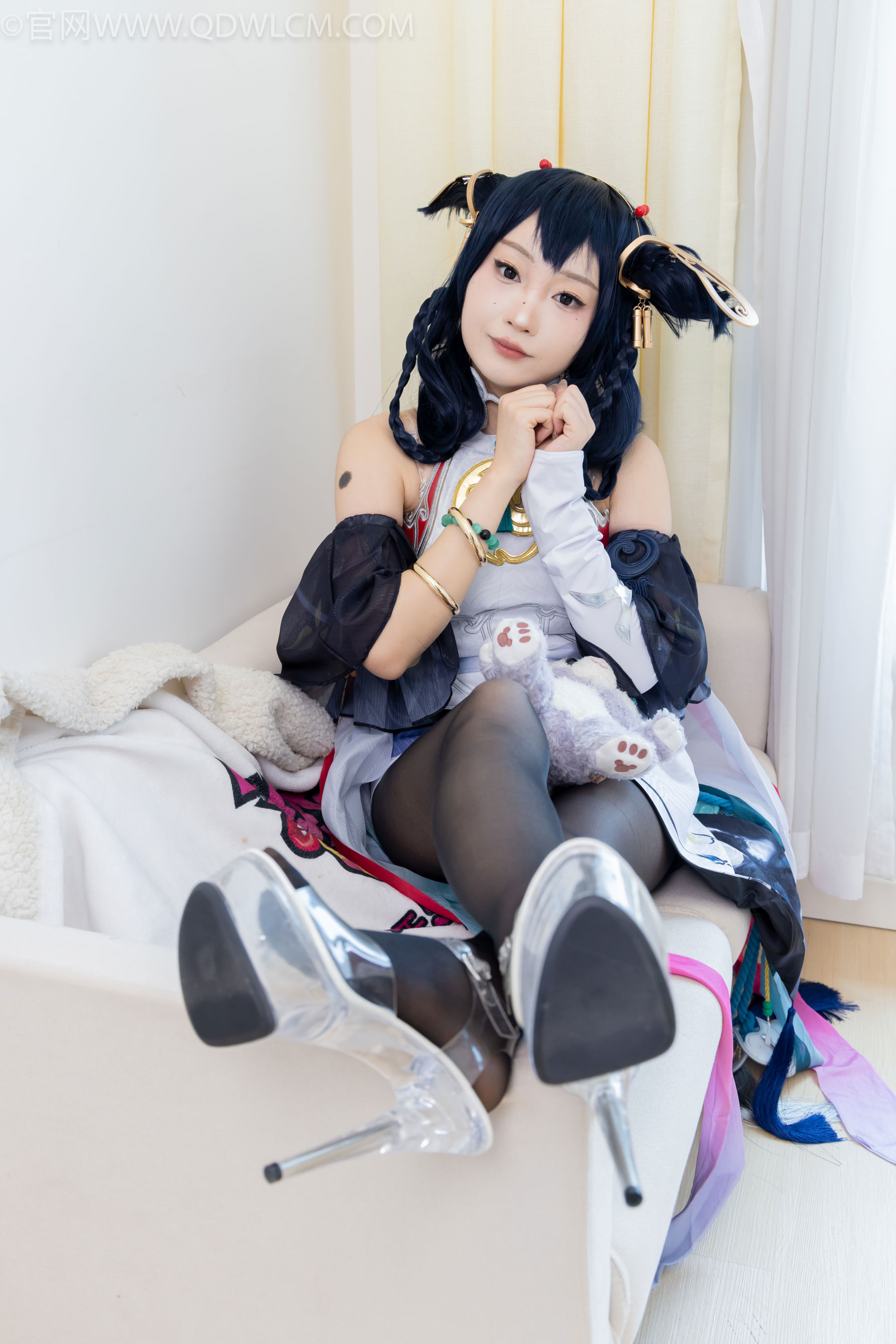 物恋传媒 No.2478 嘟嘟 - cos服、高跟凉鞋、薄白丝、薄黑丝/(183P)