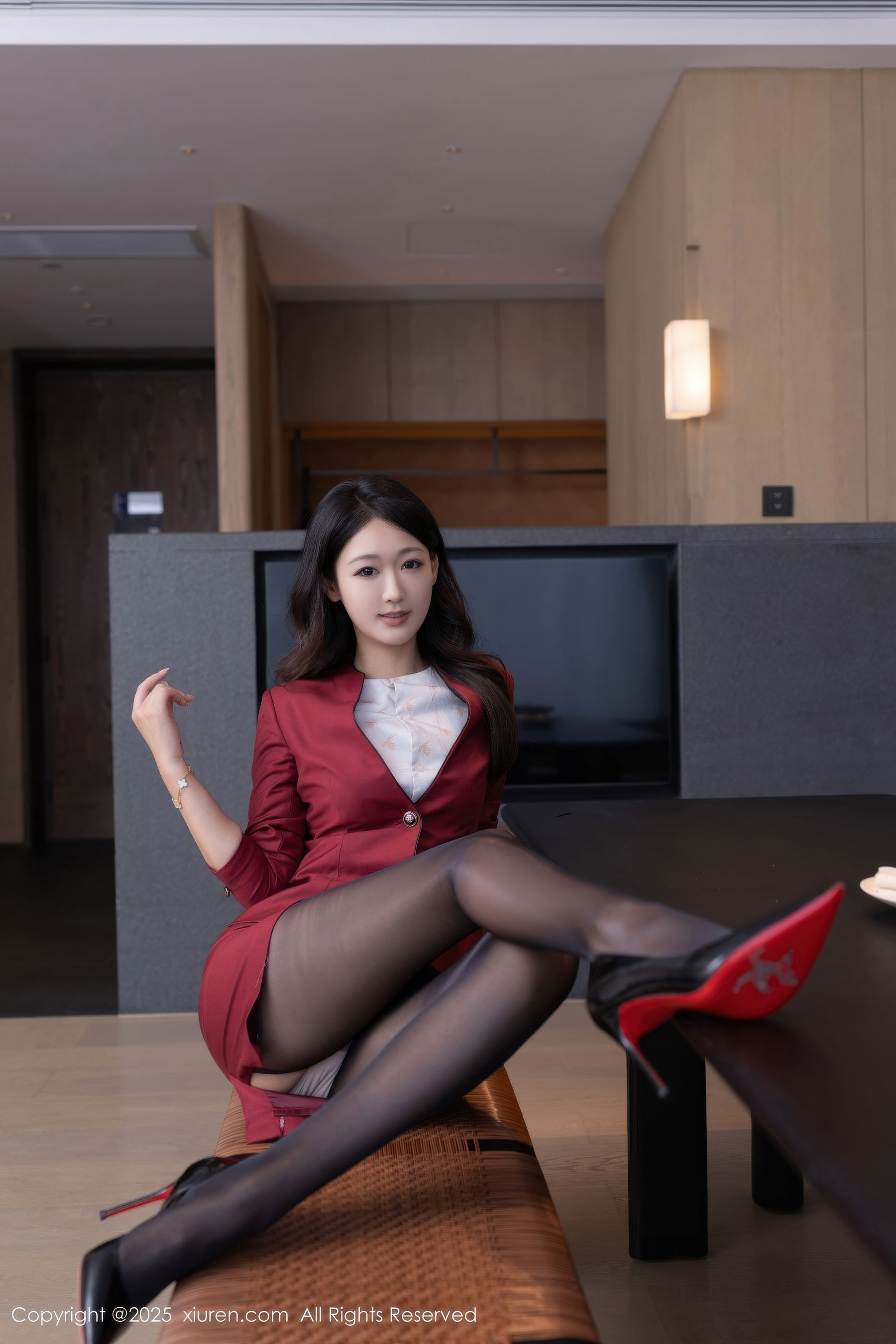 [秀人XiuRen] 2025.10.13 No.10864 唐安琪/(85P)