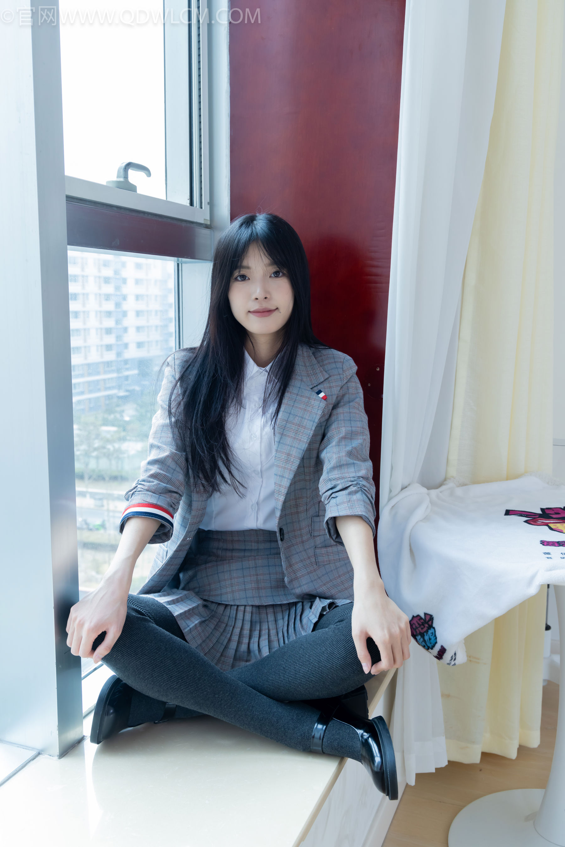 物恋传媒 No.2479 茯苓 - 皮鞋、厚灰连裤棉袜/(160P)