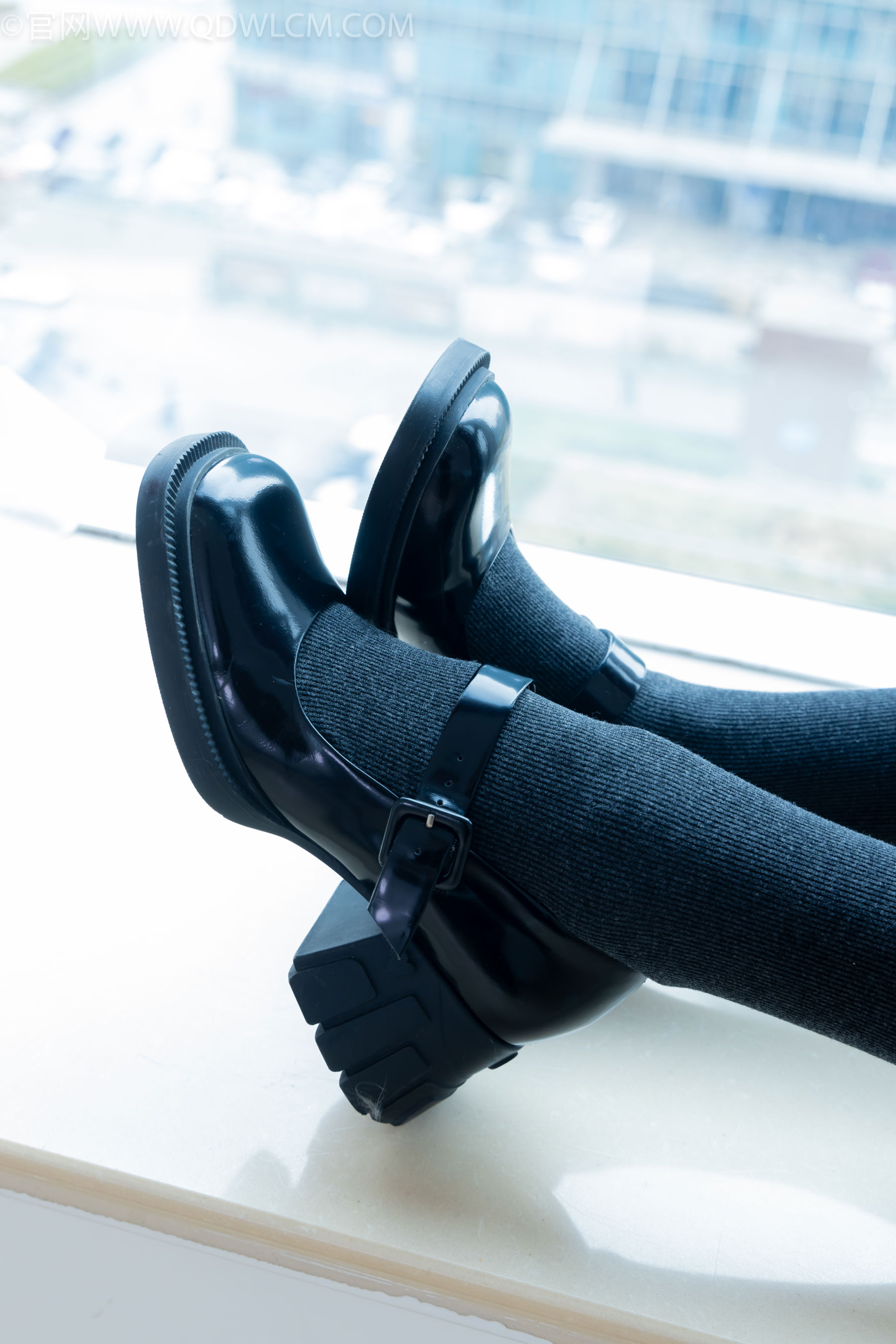 物恋传媒 No.2479 茯苓 - 皮鞋、厚灰连裤棉袜/(160P)