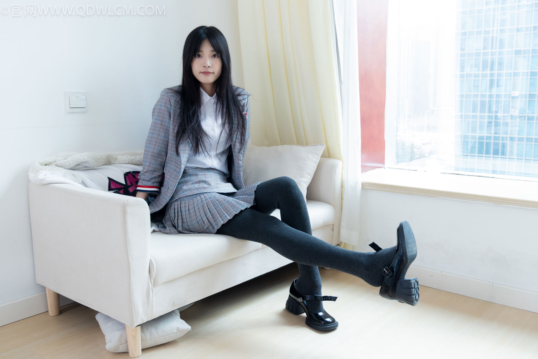 物恋传媒 No.2479 茯苓 - 皮鞋、厚灰连裤棉袜/(160P)