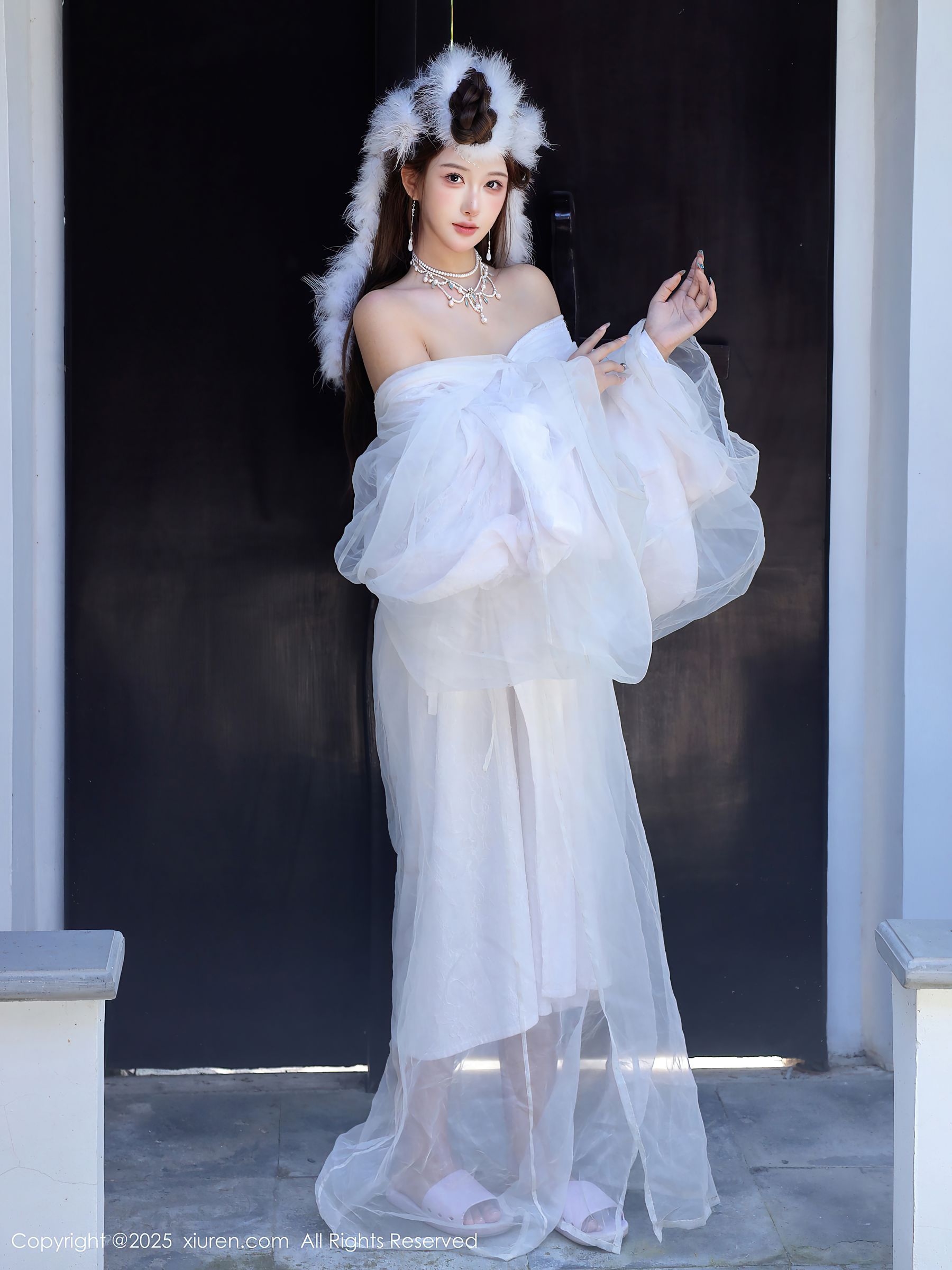 [秀人XiuRen] 2025.10.09 No.10843 金允希Yuki/(78P)