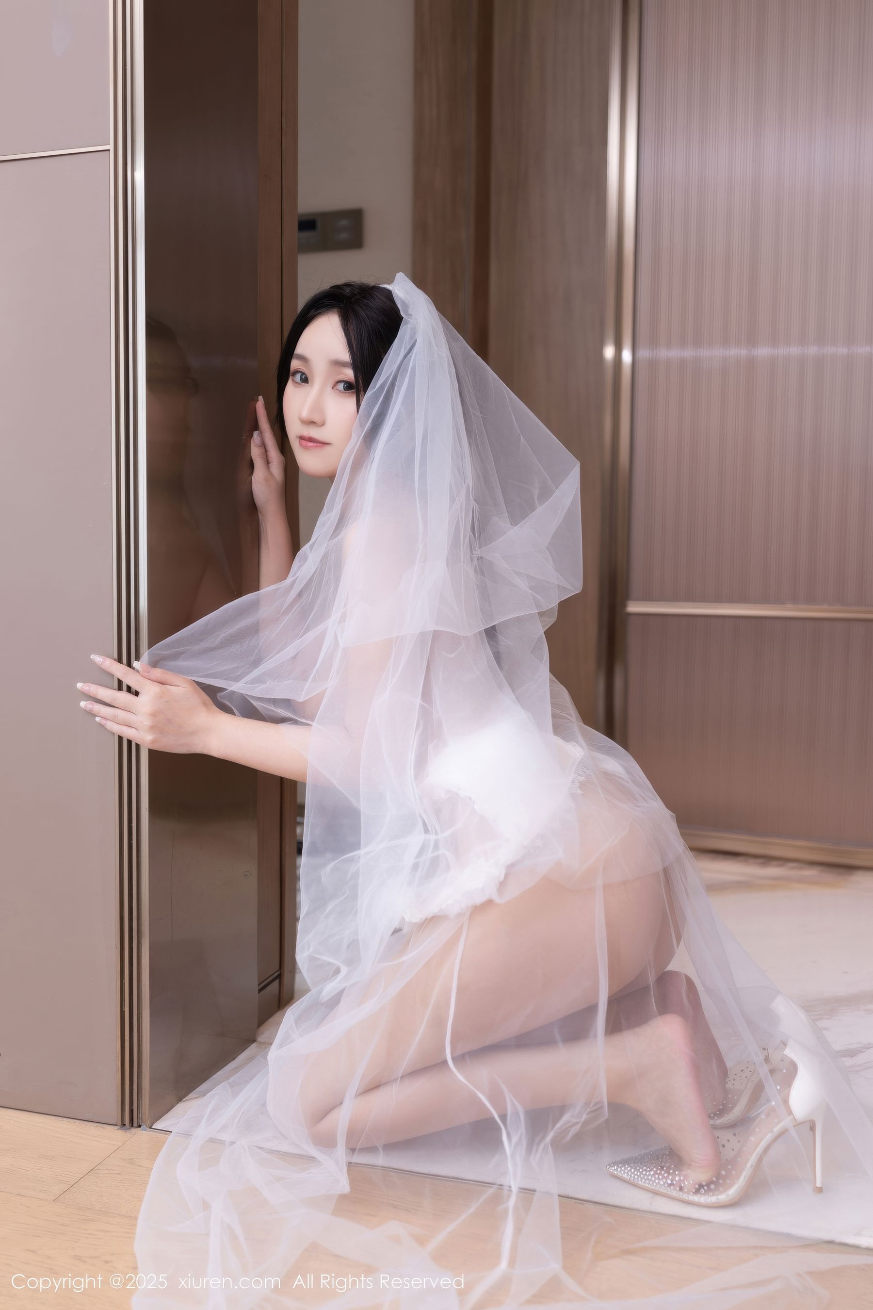 [秀人XiuRen] 2025.10.15 No.10871 杏子Yada/(70P)