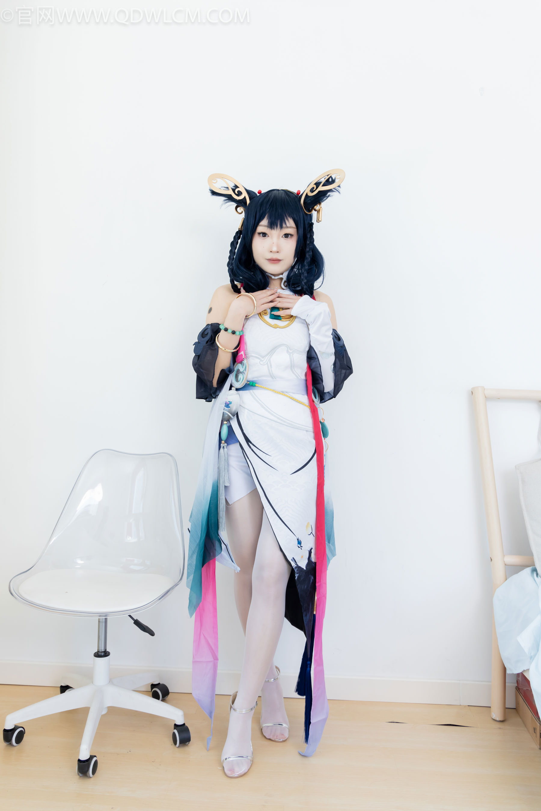 物恋传媒 No.2478 嘟嘟 - cos服、高跟凉鞋、薄白丝、薄黑丝/(183P)