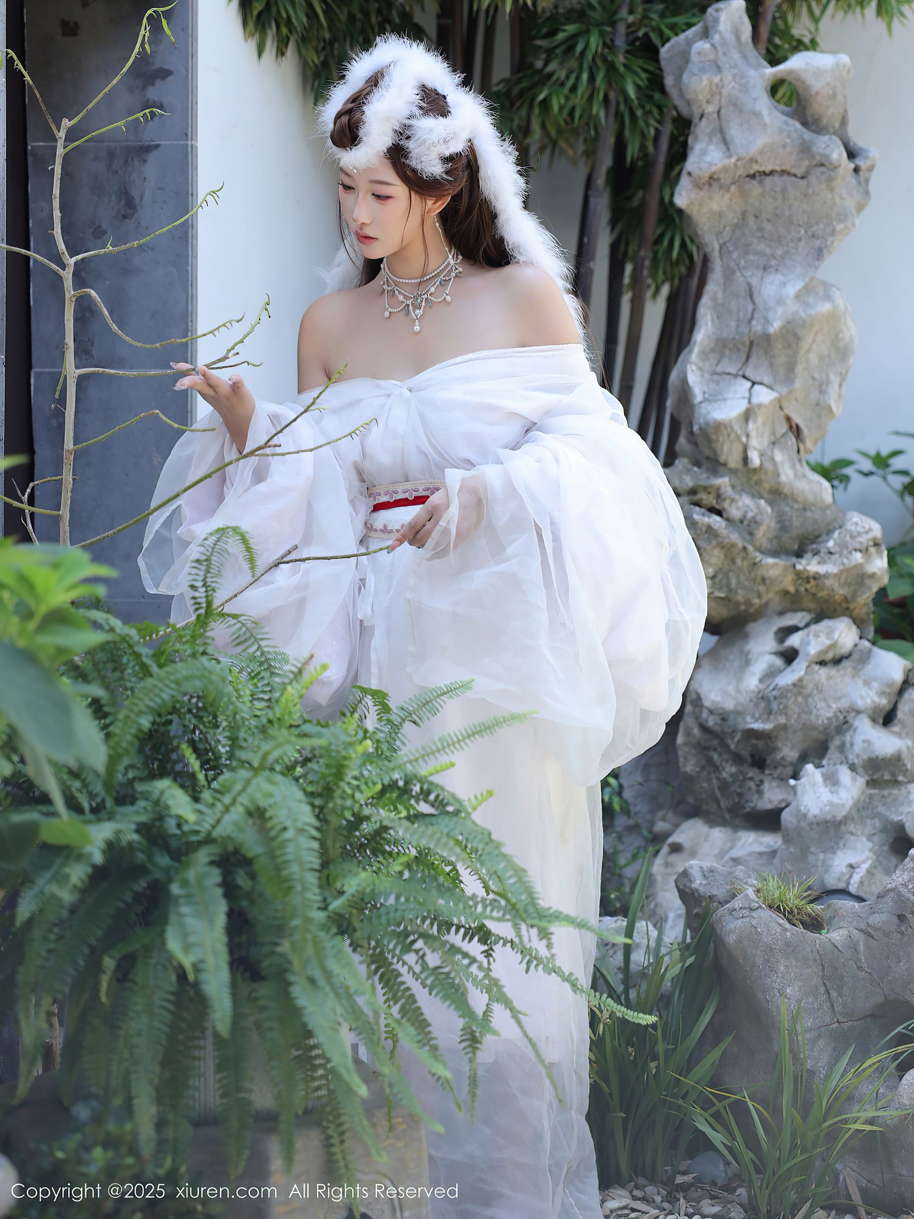 [秀人XiuRen] 2025.10.09 No.10843 金允希Yuki/(78P)