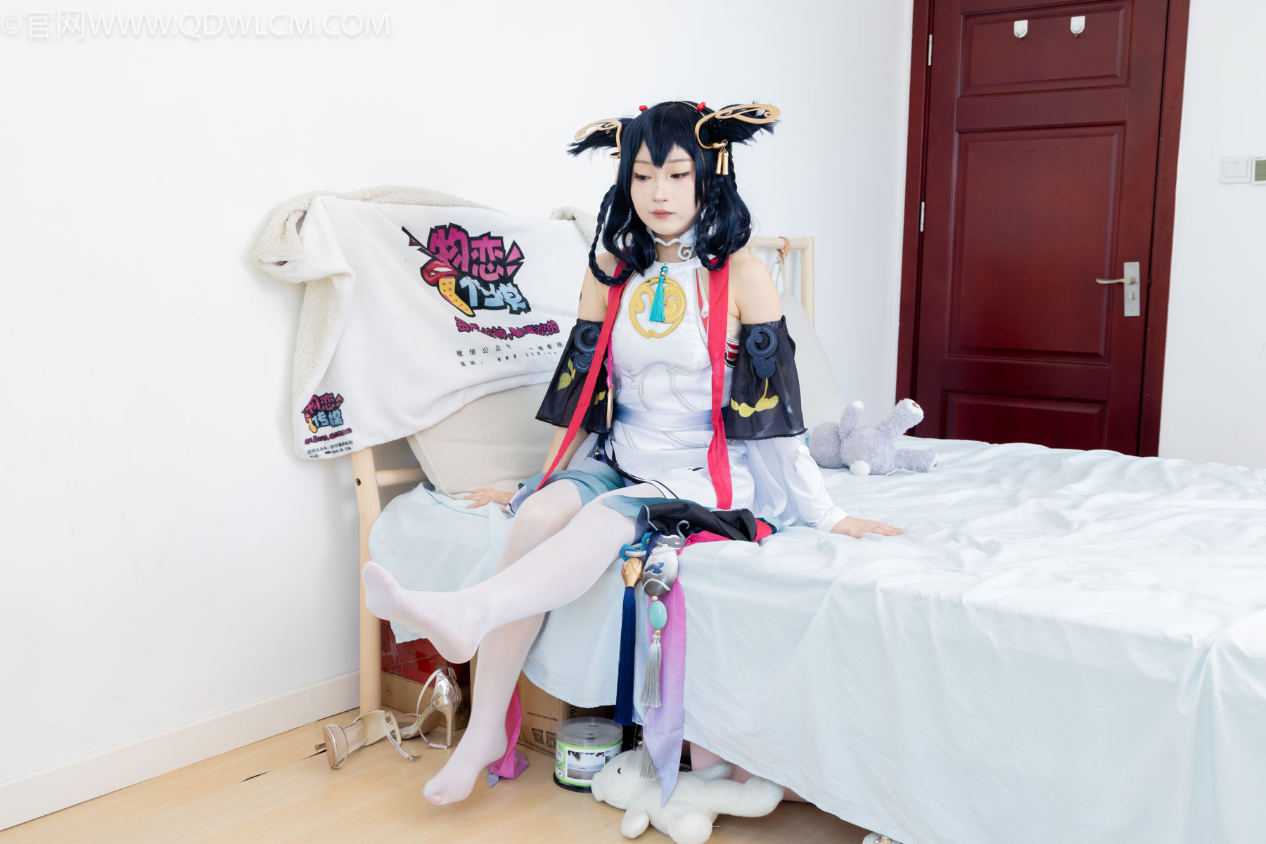 物恋传媒 No.2478 嘟嘟 - cos服、高跟凉鞋、薄白丝、薄黑丝/(183P)