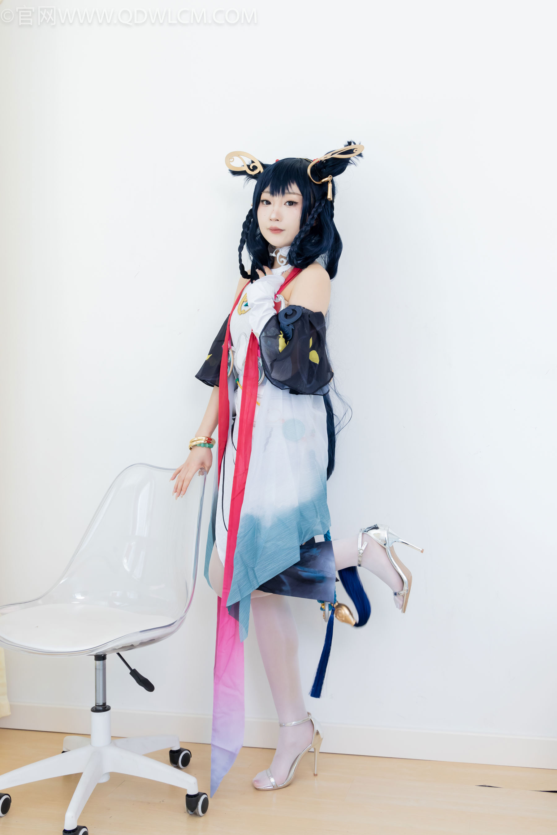 物恋传媒 No.2478 嘟嘟 - cos服、高跟凉鞋、薄白丝、薄黑丝/(183P)