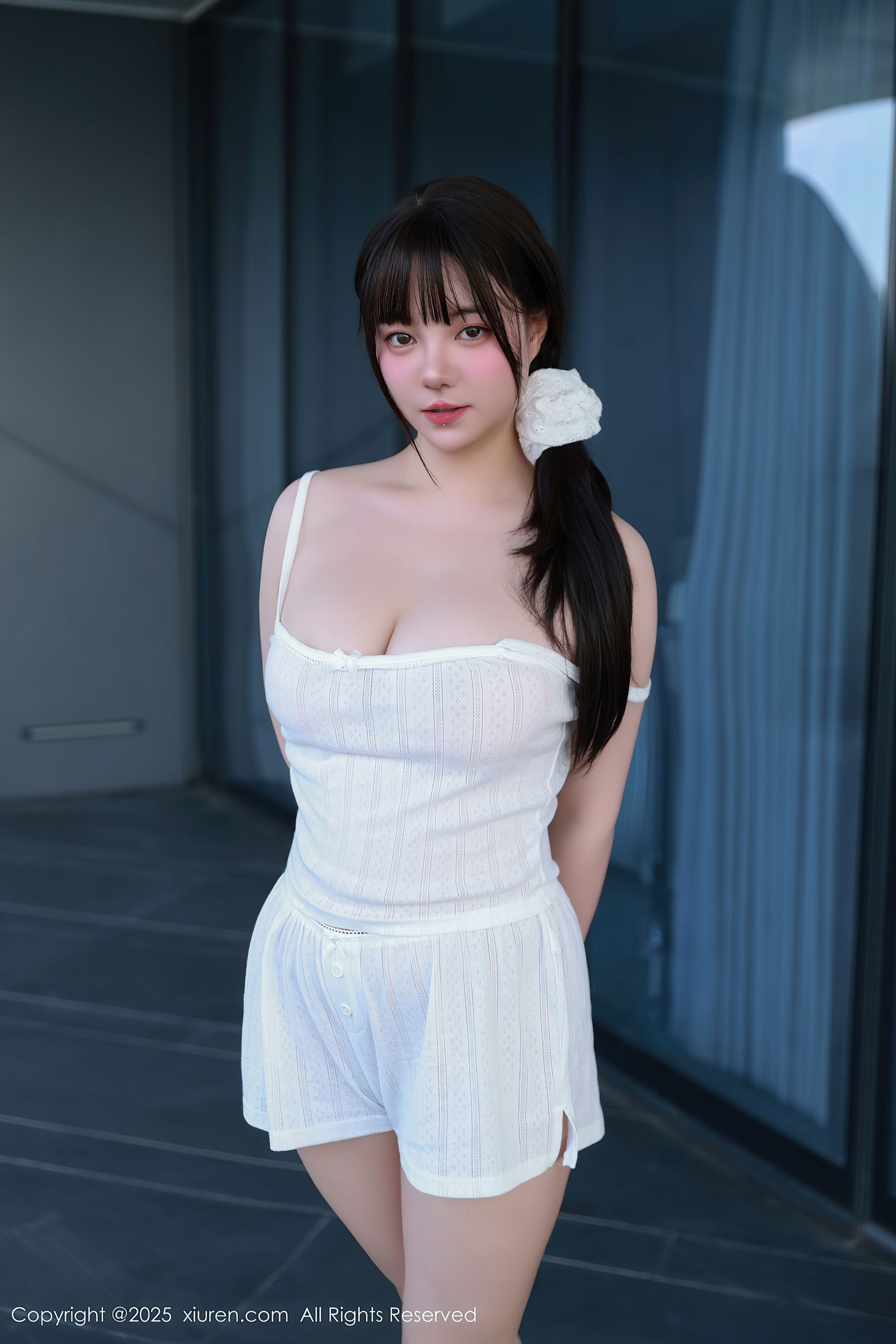 [秀人XiuRen] 2025.10.09 No.10841 软情/(70P)