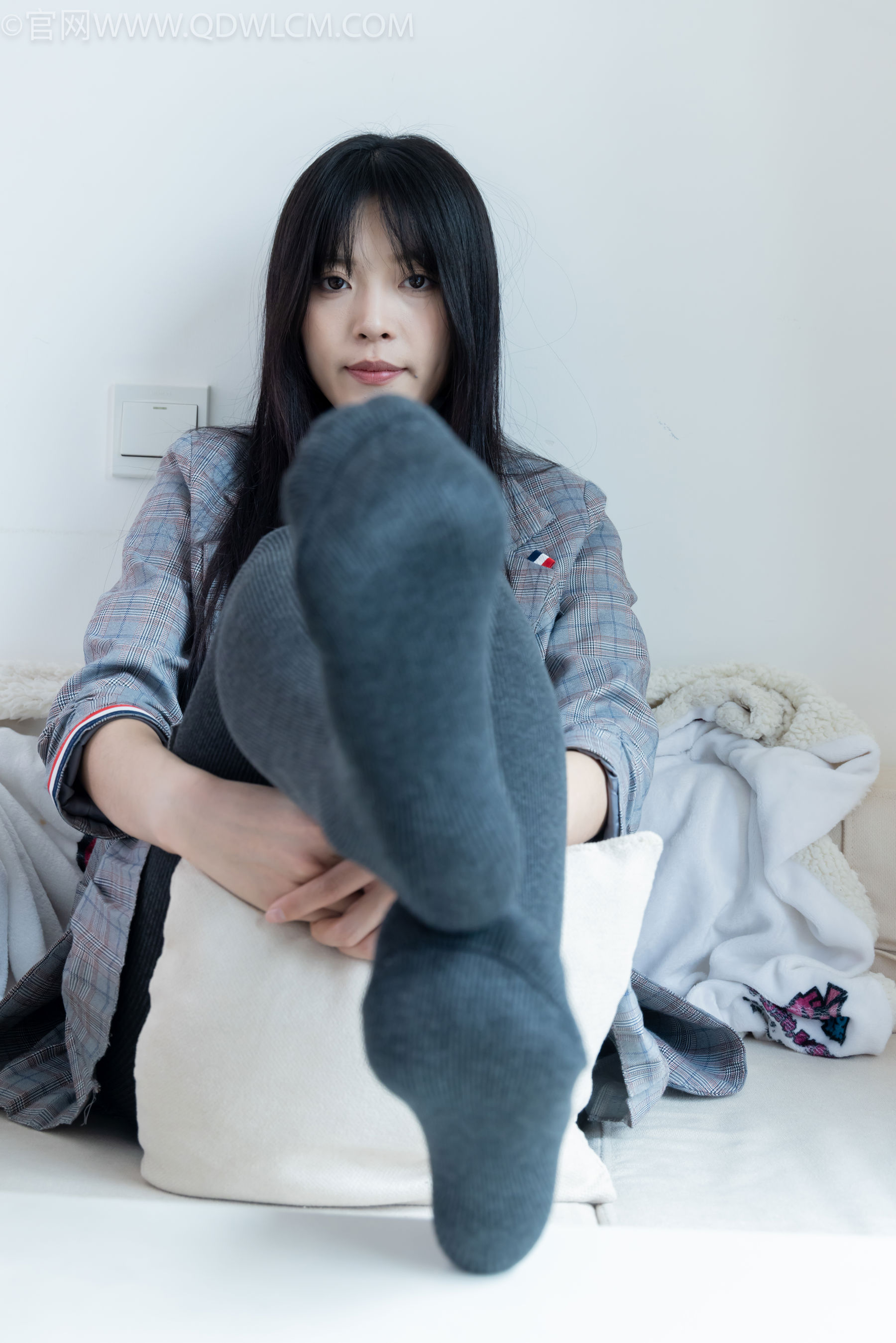 物恋传媒 No.2479 茯苓 - 皮鞋、厚灰连裤棉袜/(160P)