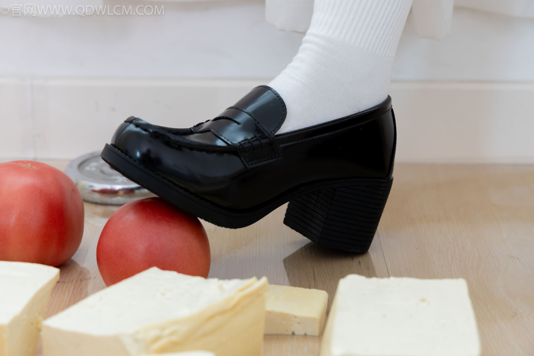 物恋传媒 No.2480 岚岚 - JK制服、白棉袜、穿鞋菜西红柿/(161P)