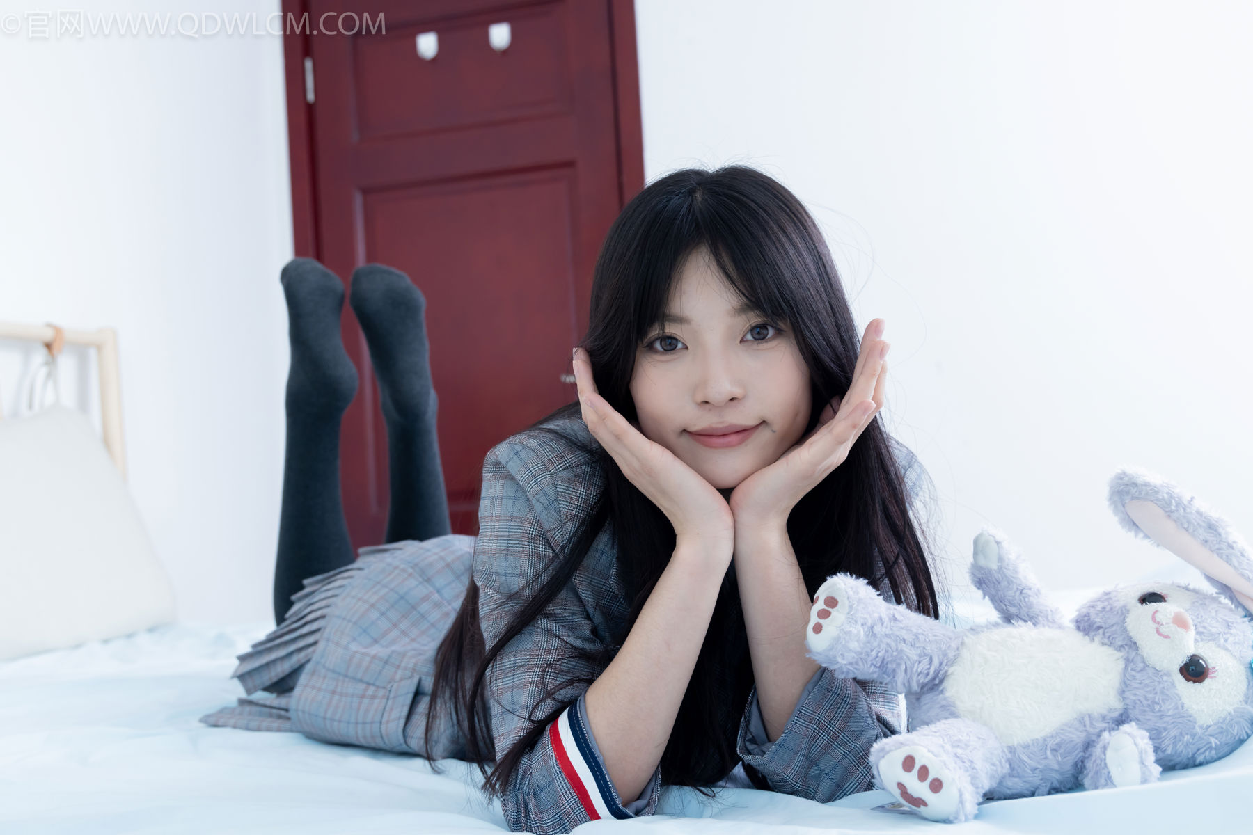 物恋传媒 No.2479 茯苓 - 皮鞋、厚灰连裤棉袜/(160P)