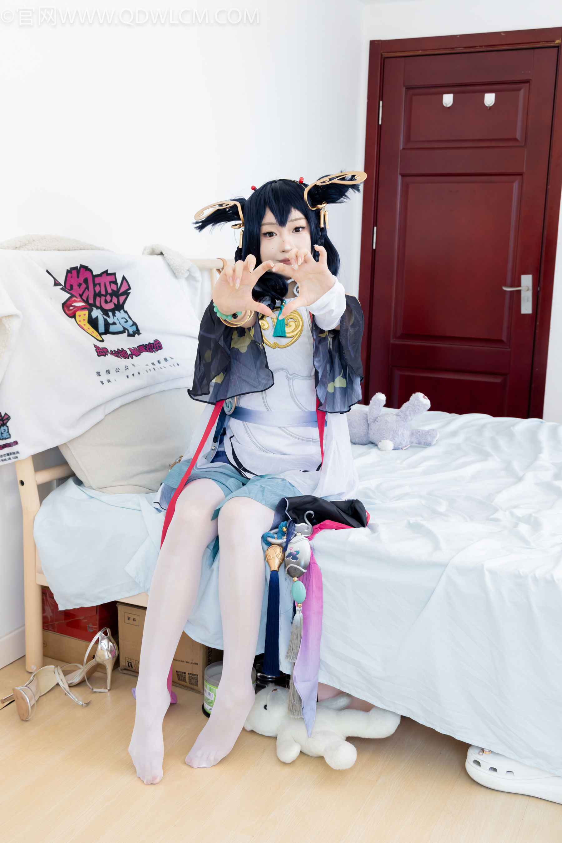 物恋传媒 No.2478 嘟嘟 - cos服、高跟凉鞋、薄白丝、薄黑丝/(183P)