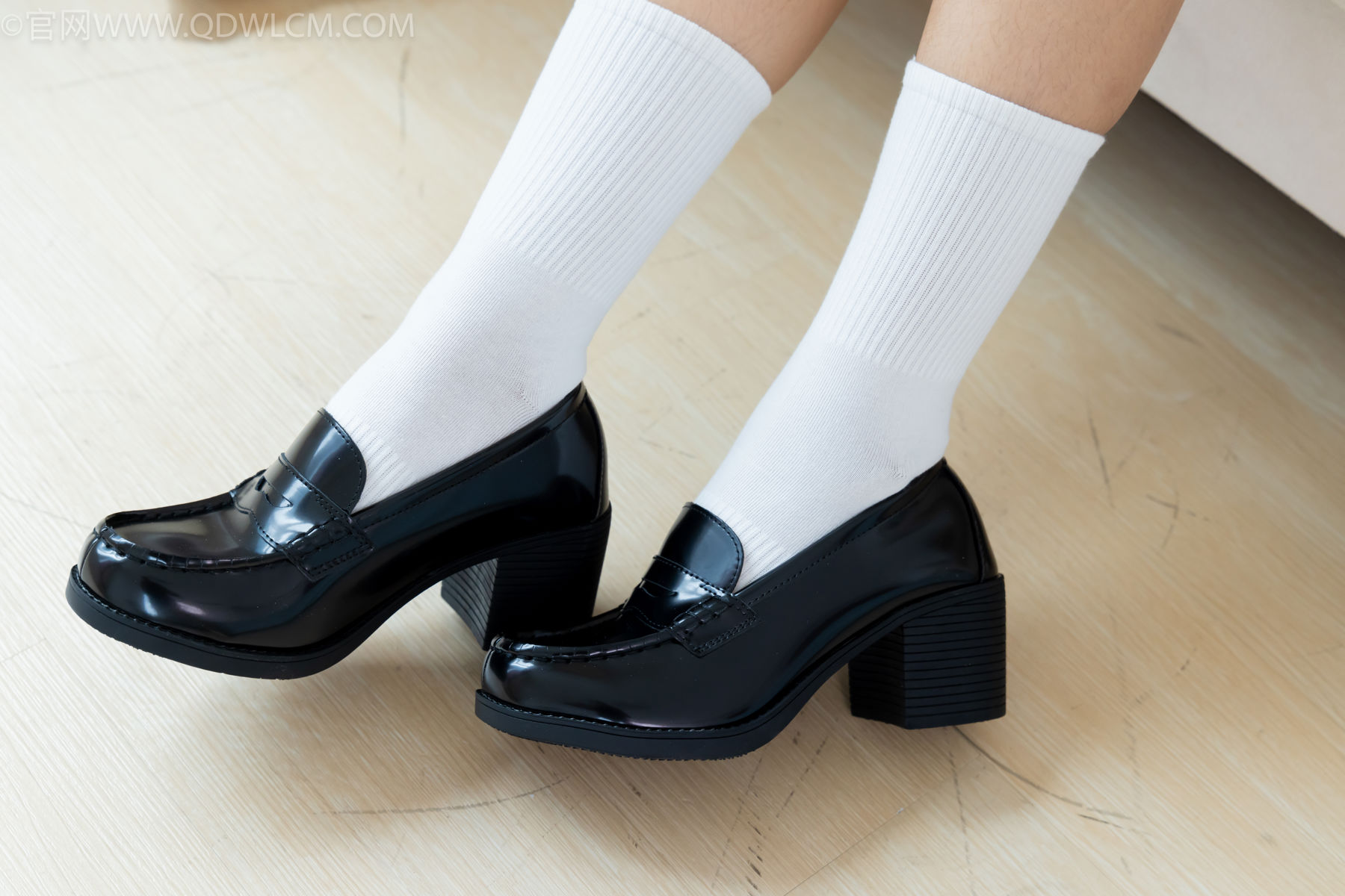 物恋传媒 No.2480 岚岚 - JK制服、白棉袜、穿鞋菜西红柿/(161P)