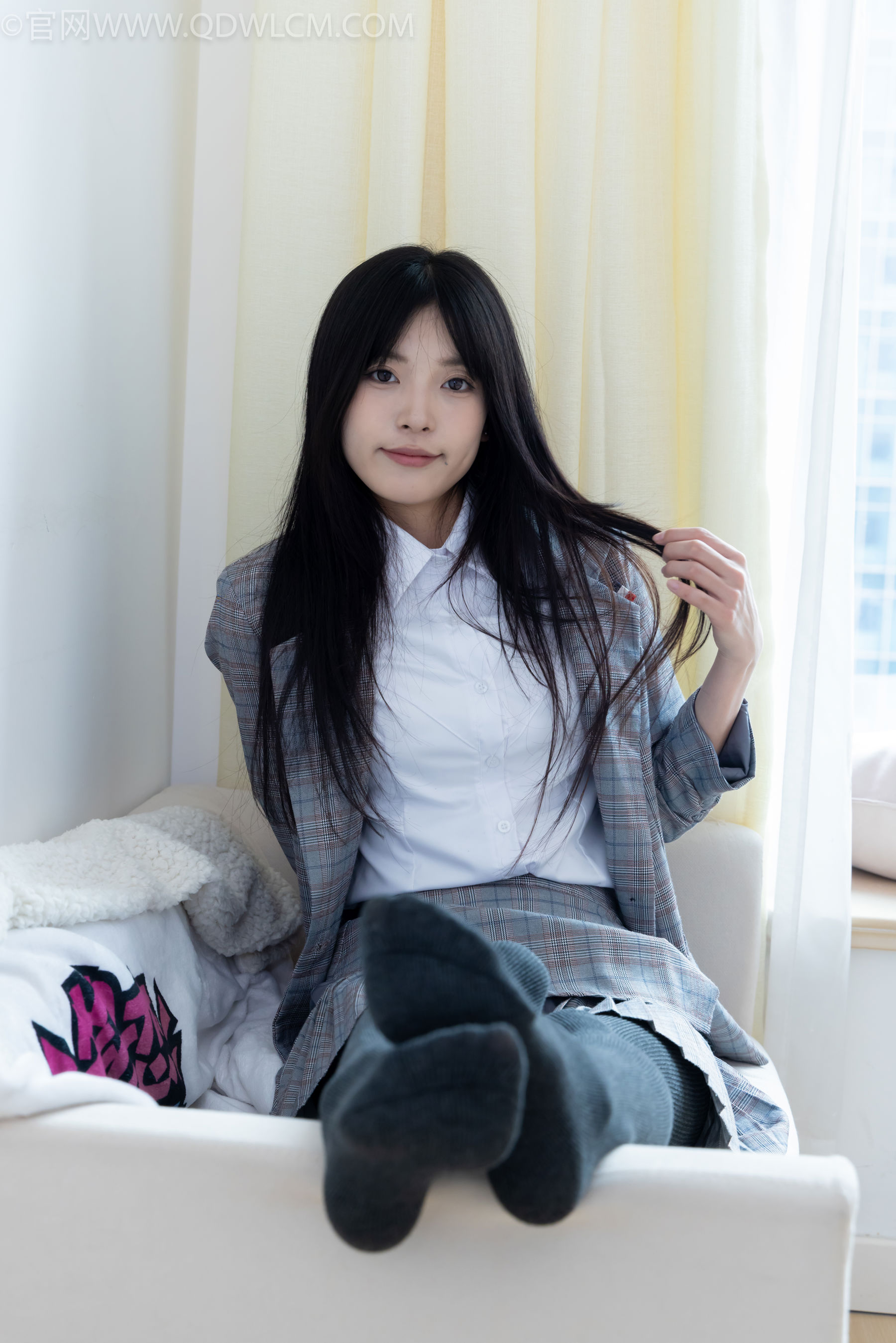 物恋传媒 No.2479 茯苓 - 皮鞋、厚灰连裤棉袜/(160P)