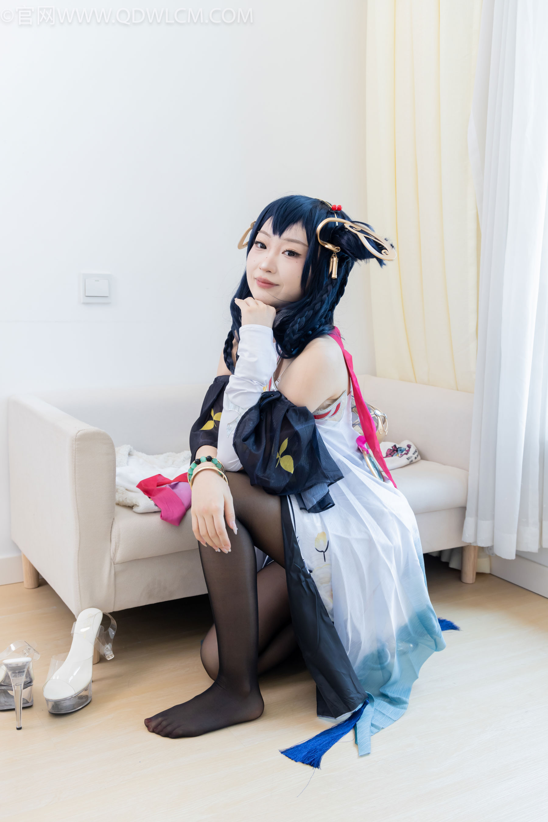 物恋传媒 No.2478 嘟嘟 - cos服、高跟凉鞋、薄白丝、薄黑丝/(183P)