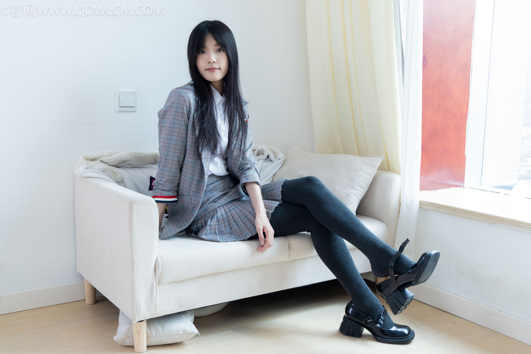 物恋传媒 No.2479 茯苓 - 皮鞋、厚灰连裤棉袜/(160P)