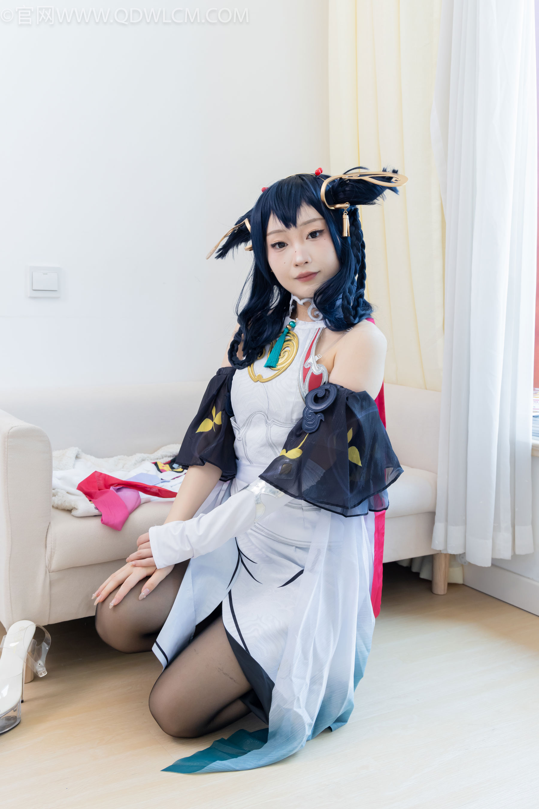 物恋传媒 No.2478 嘟嘟 - cos服、高跟凉鞋、薄白丝、薄黑丝/(183P)