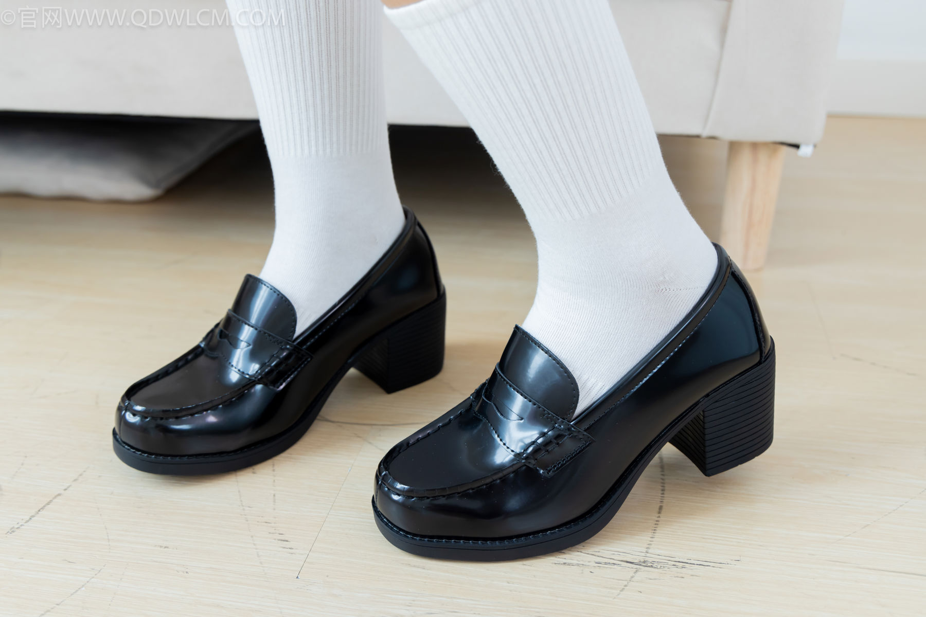 物恋传媒 No.2480 岚岚 - JK制服、白棉袜、穿鞋菜西红柿/(161P)