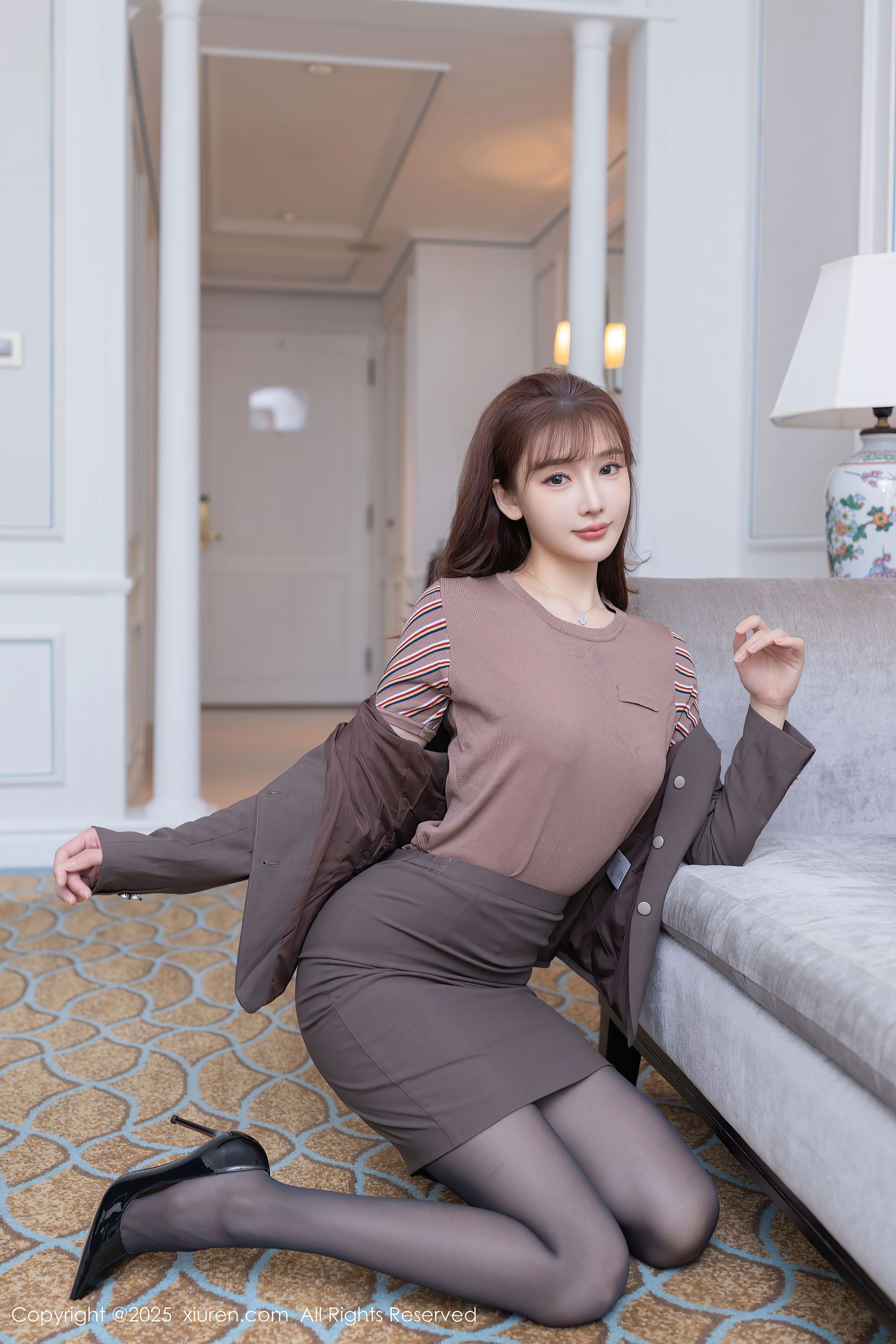 [秀人XiuRen] 2025.10.10 No.10850 陆萱萱/(78P)