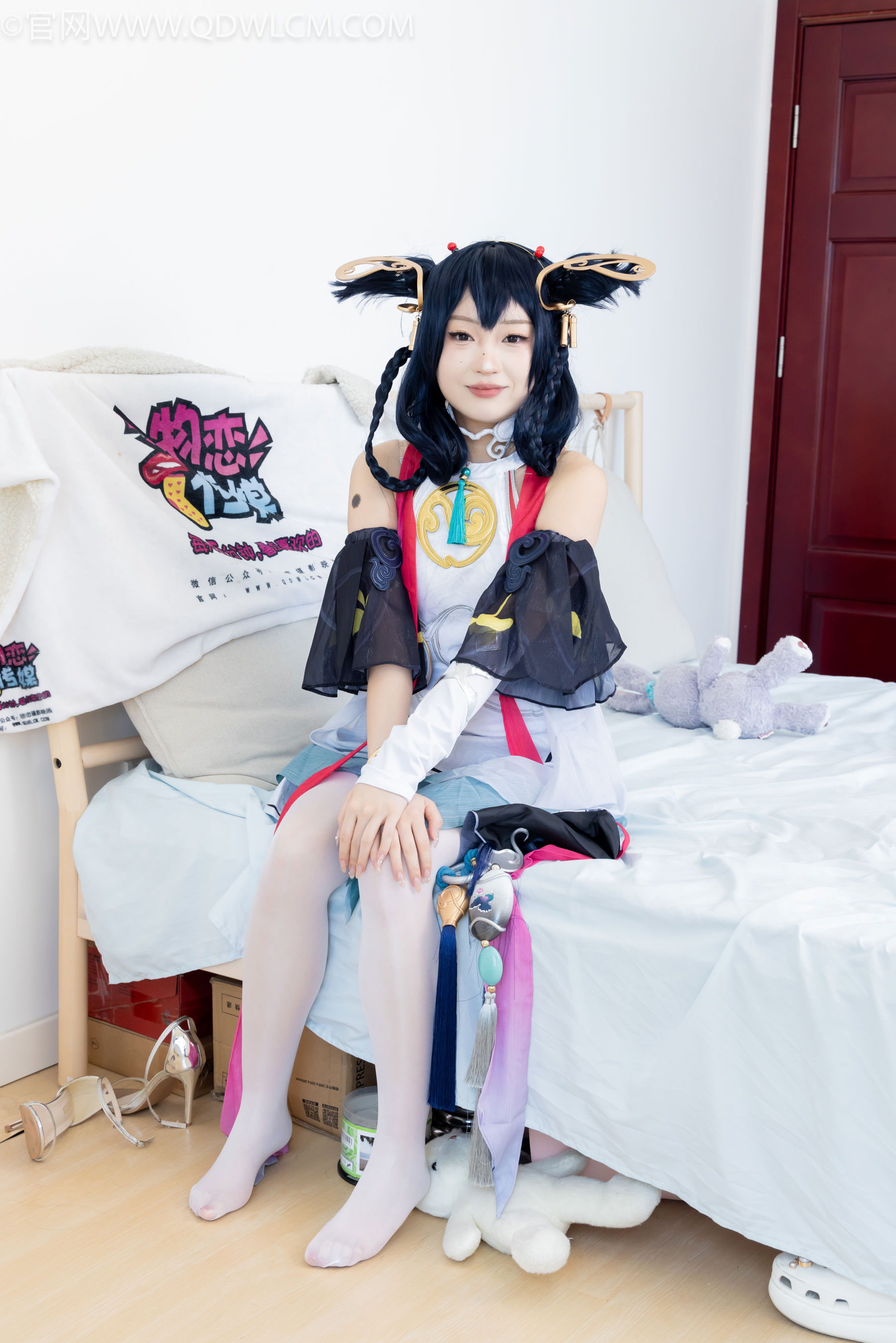 物恋传媒 No.2478 嘟嘟 - cos服、高跟凉鞋、薄白丝、薄黑丝/(183P)