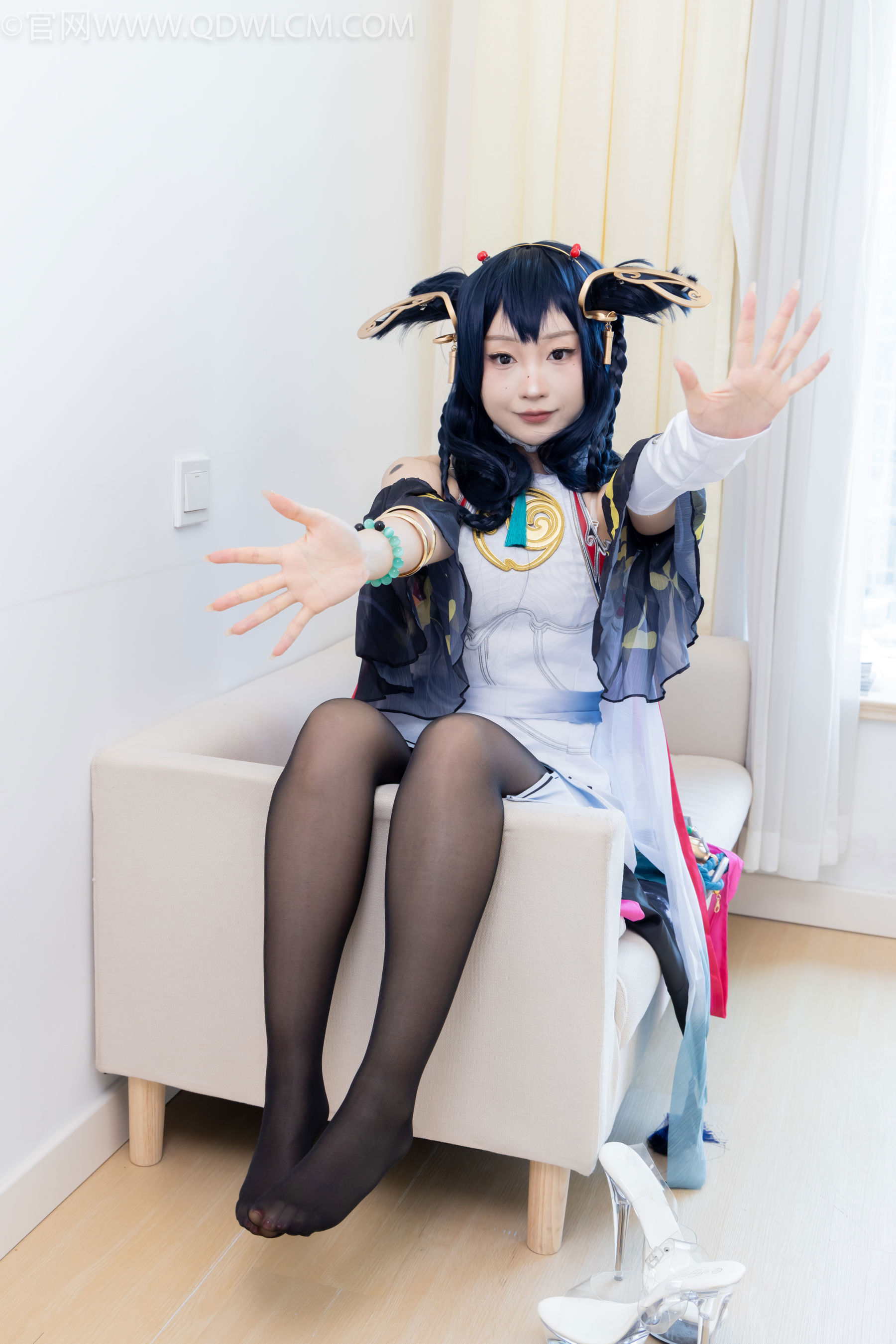 物恋传媒 No.2478 嘟嘟 - cos服、高跟凉鞋、薄白丝、薄黑丝/(183P)