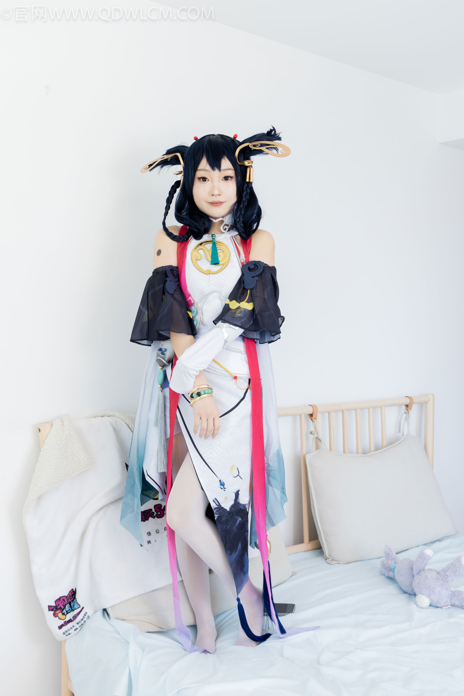 物恋传媒 No.2478 嘟嘟 - cos服、高跟凉鞋、薄白丝、薄黑丝/(183P)