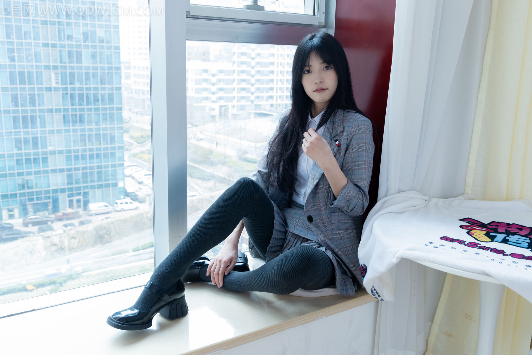 物恋传媒 No.2479 茯苓 - 皮鞋、厚灰连裤棉袜/(160P)