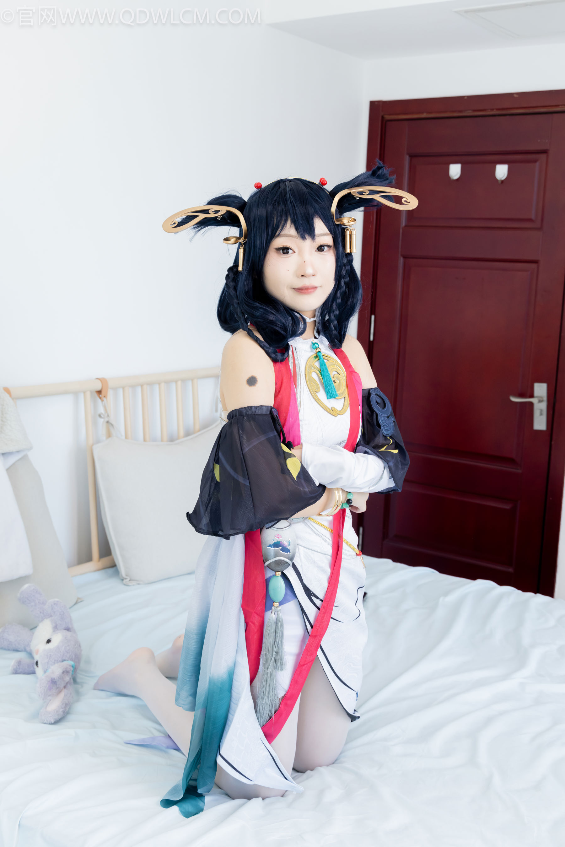 物恋传媒 No.2478 嘟嘟 - cos服、高跟凉鞋、薄白丝、薄黑丝/(183P)