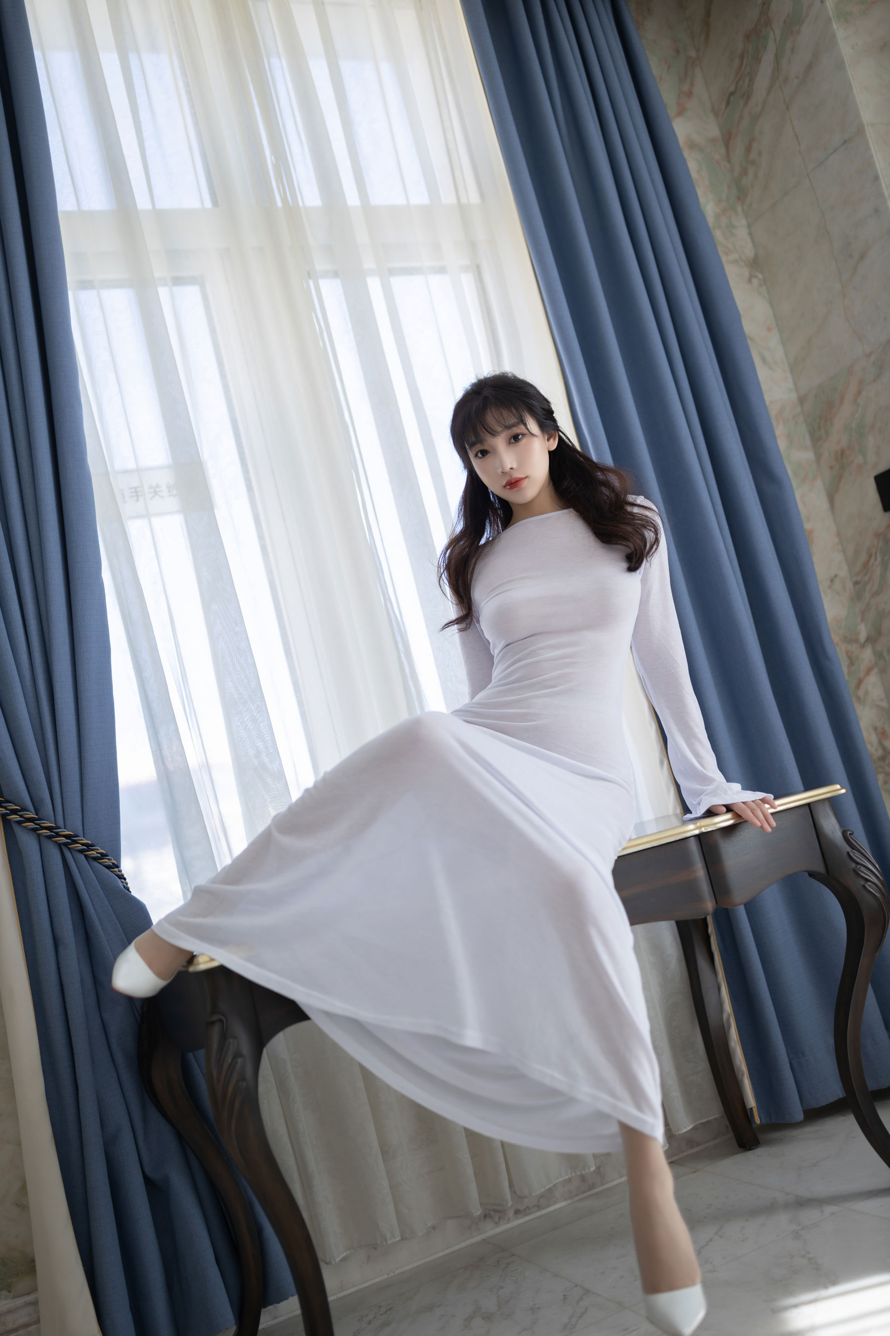 陆萱萱 - 白色礼服/(80P)