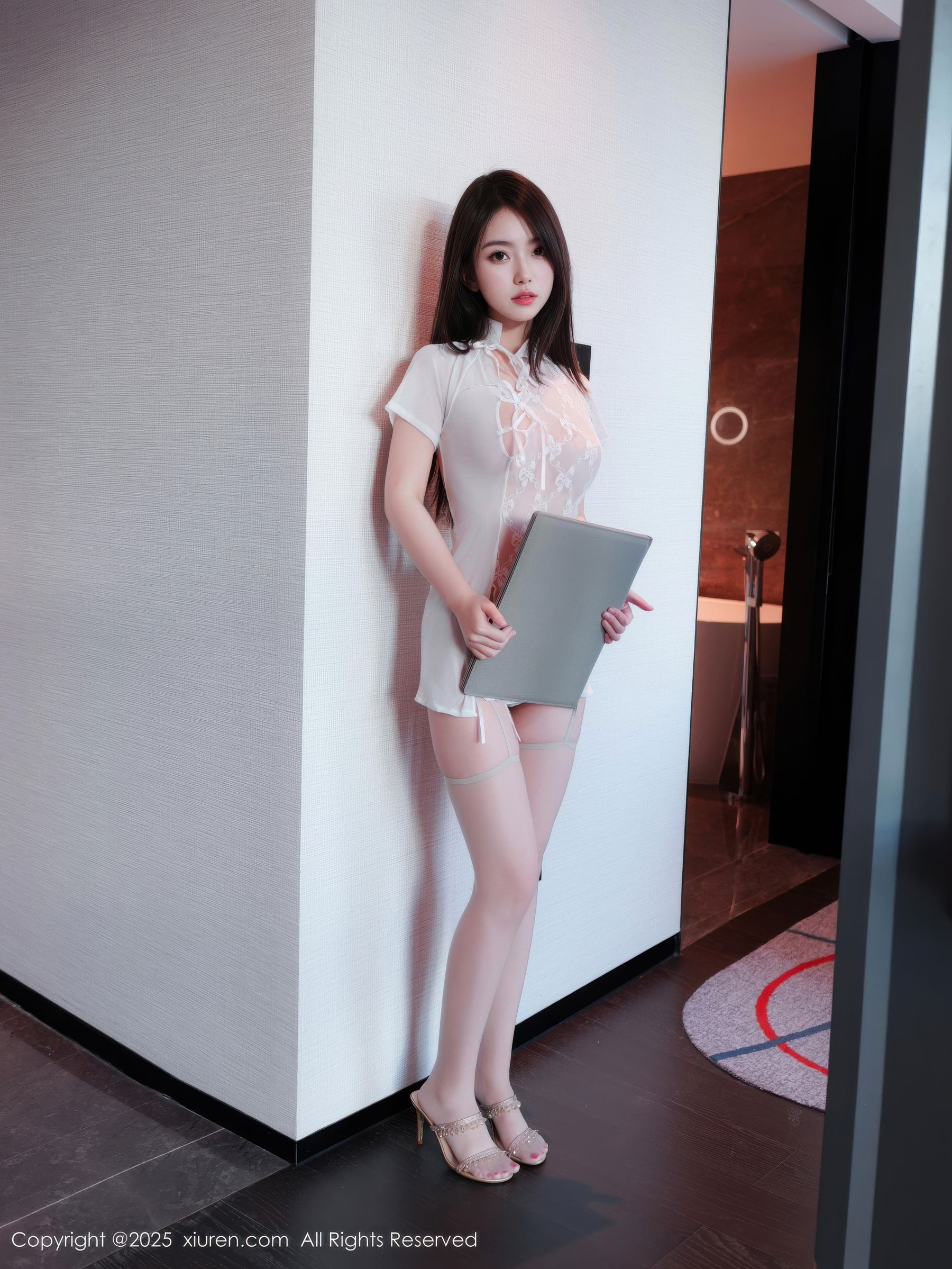 [秀人XiuRen] 2025.10.11 No.10854 烧烧小桃/(64P)