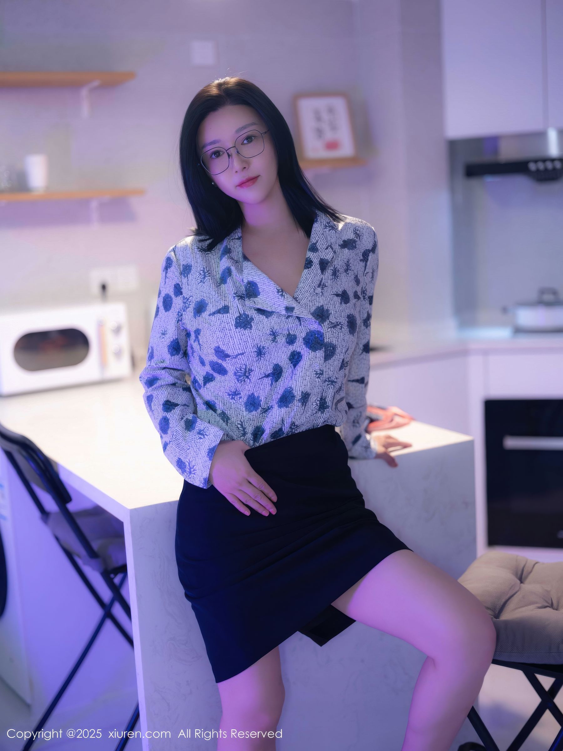 [秀人XiuRen] 2025.10.14 No.10866 雅茹老师/(61P)