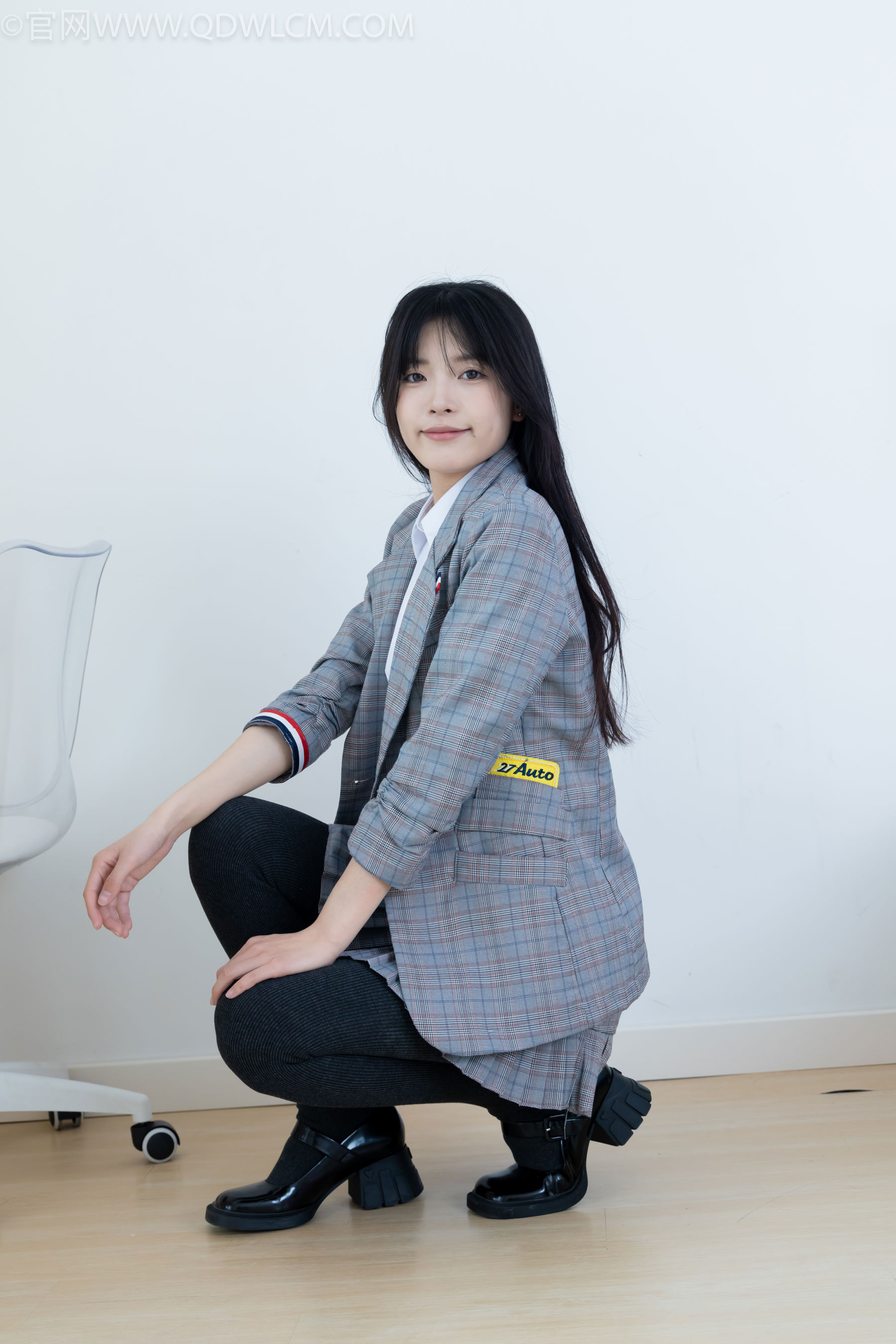 物恋传媒 No.2479 茯苓 - 皮鞋、厚灰连裤棉袜/(160P)