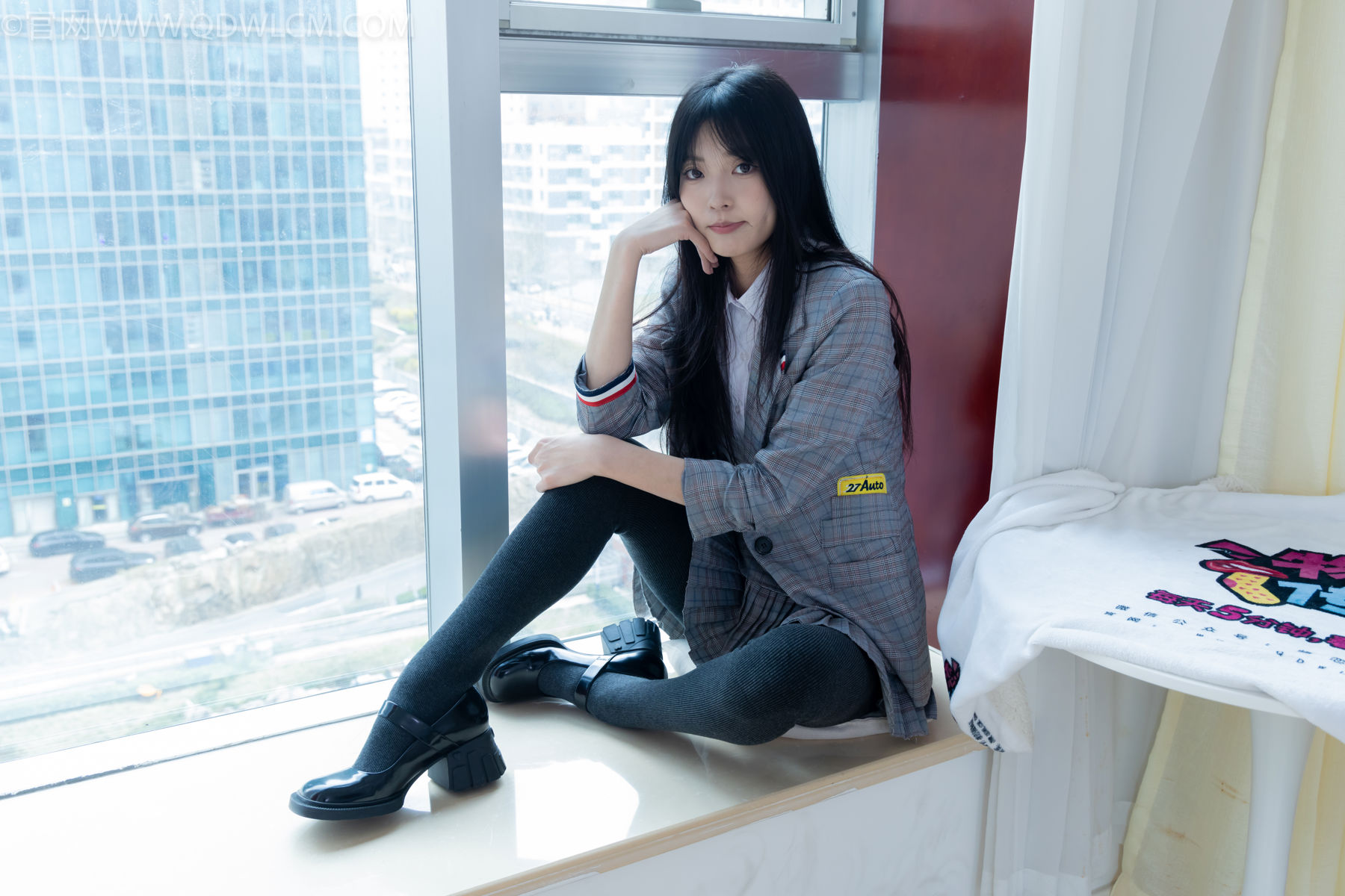 物恋传媒 No.2479 茯苓 - 皮鞋、厚灰连裤棉袜/(160P)