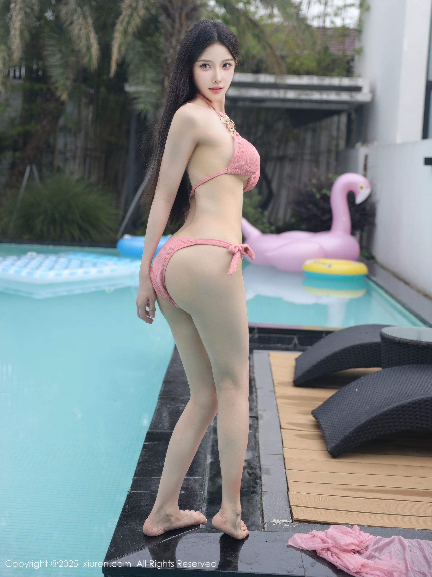 [秀人XiuRen] 2025.10.13 No.10863 梨霜儿/(70P)