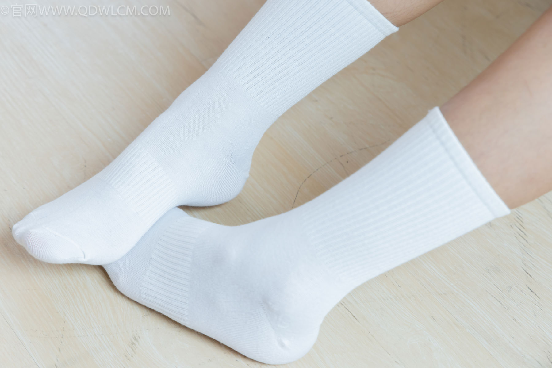 物恋传媒 No.2480 岚岚 - JK制服、白棉袜、穿鞋菜西红柿/(161P)