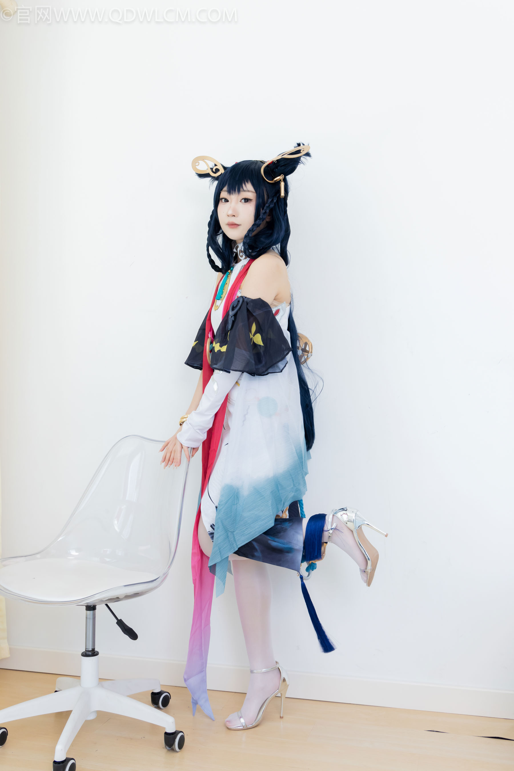 物恋传媒 No.2478 嘟嘟 - cos服、高跟凉鞋、薄白丝、薄黑丝/(183P)