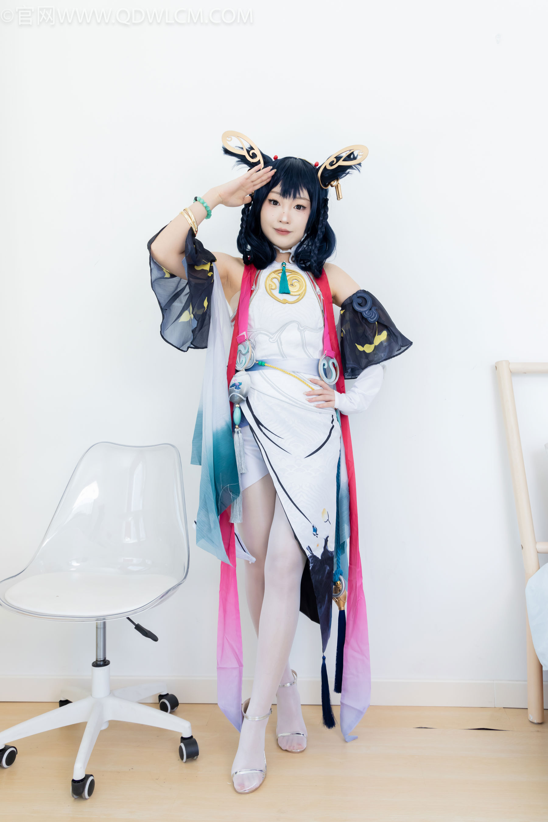 物恋传媒 No.2478 嘟嘟 - cos服、高跟凉鞋、薄白丝、薄黑丝/(183P)