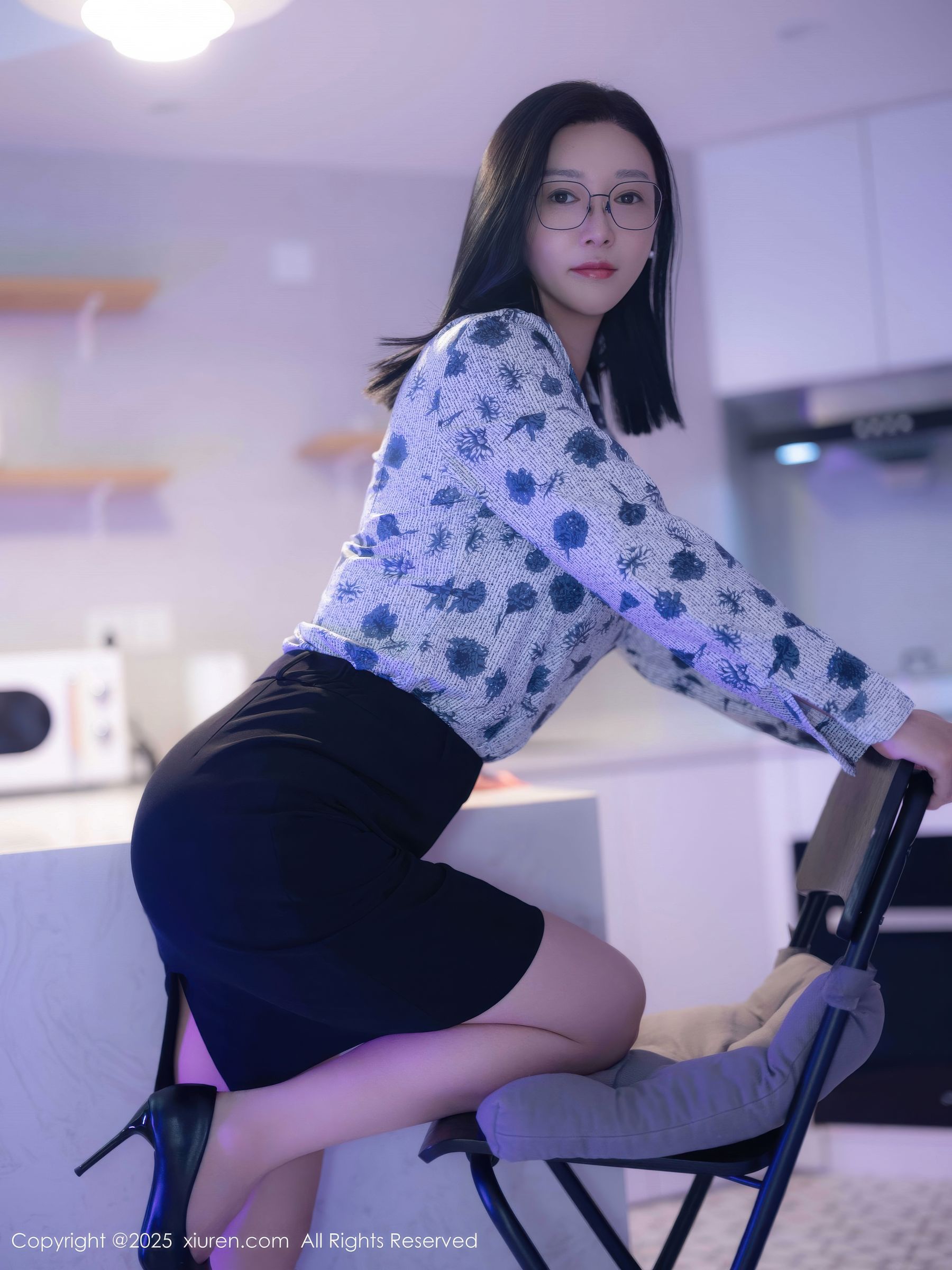 [秀人XiuRen] 2025.10.14 No.10866 雅茹老师/(61P)