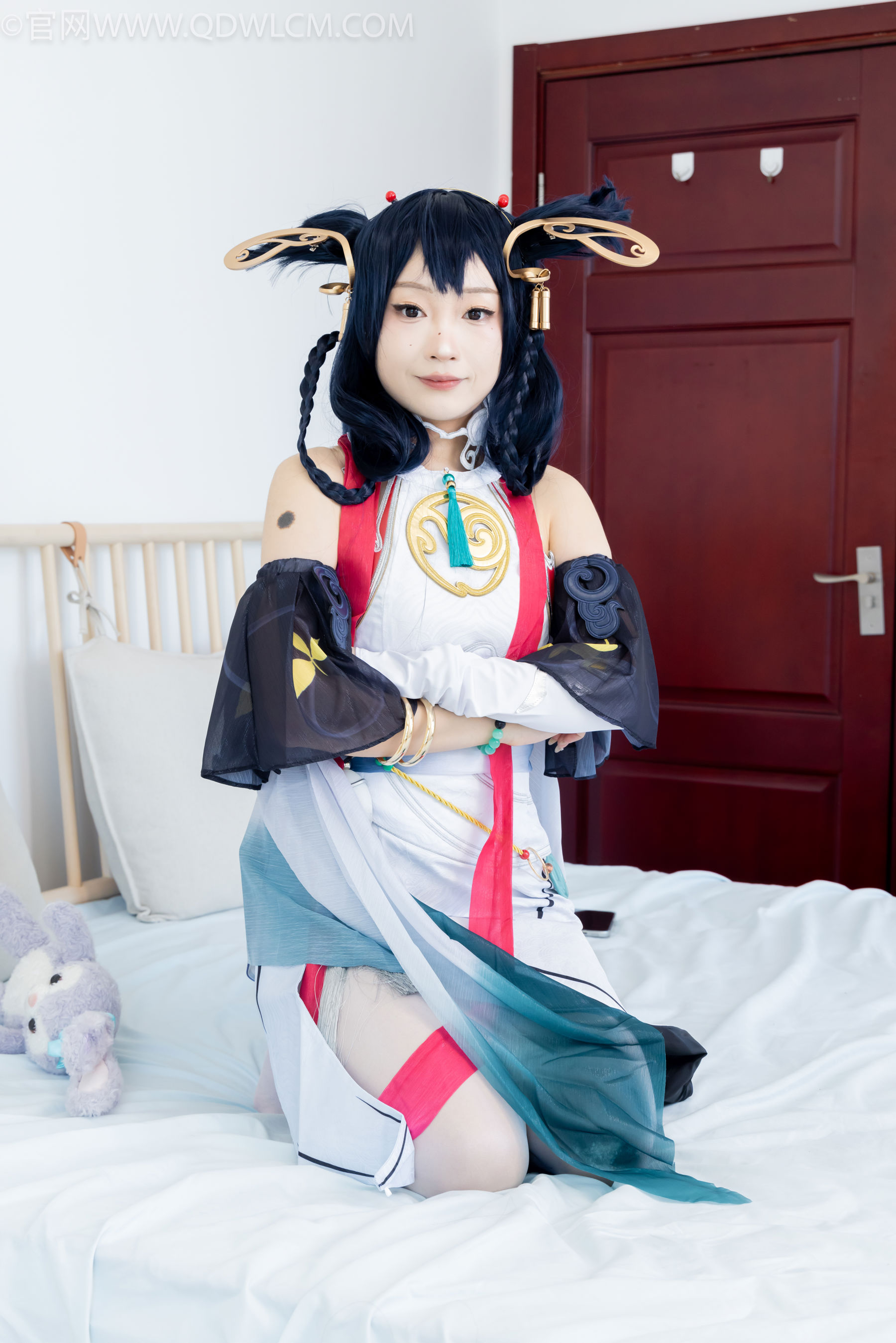 物恋传媒 No.2478 嘟嘟 - cos服、高跟凉鞋、薄白丝、薄黑丝/(183P)