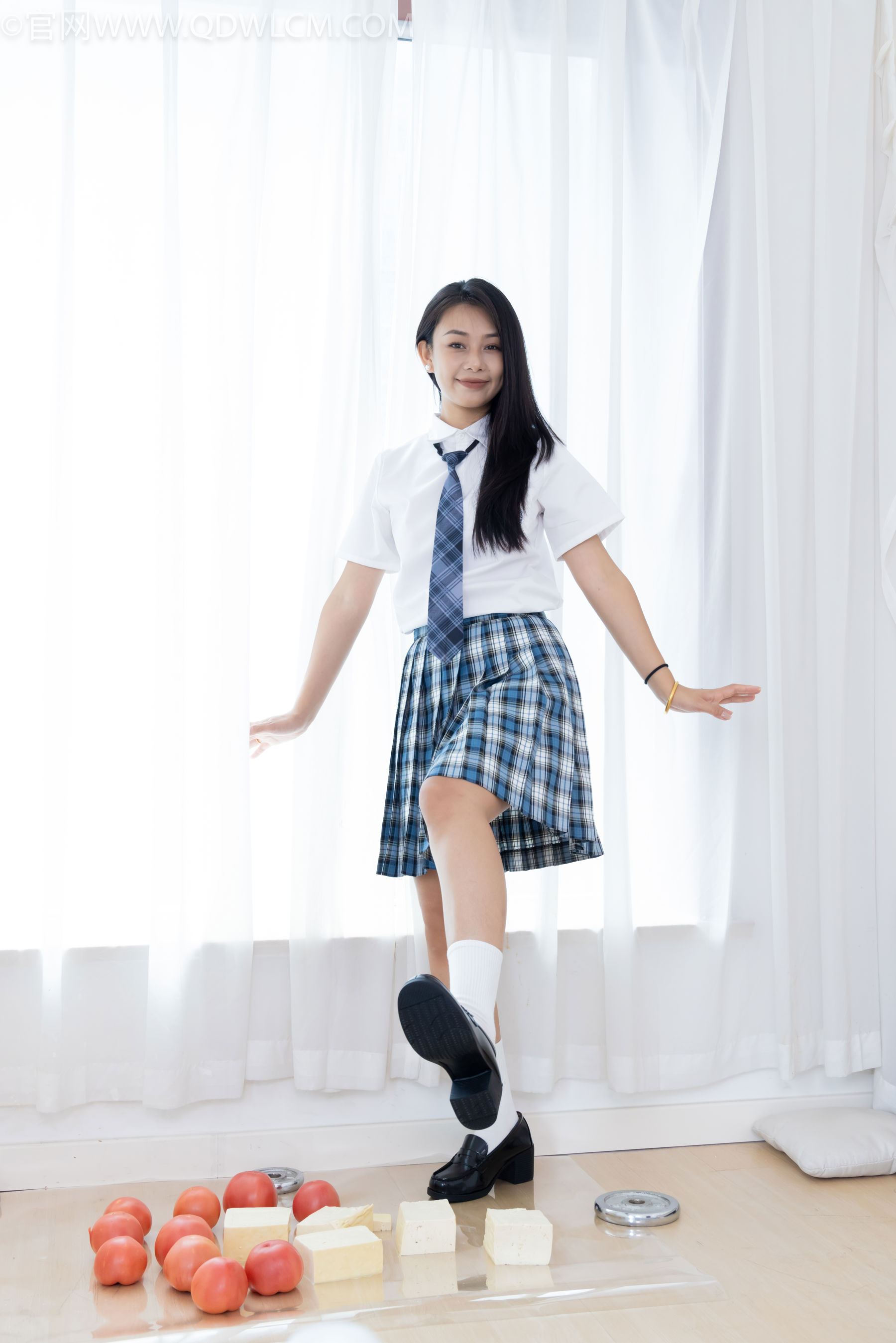 物恋传媒 No.2480 岚岚 - JK制服、白棉袜、穿鞋菜西红柿/(161P)