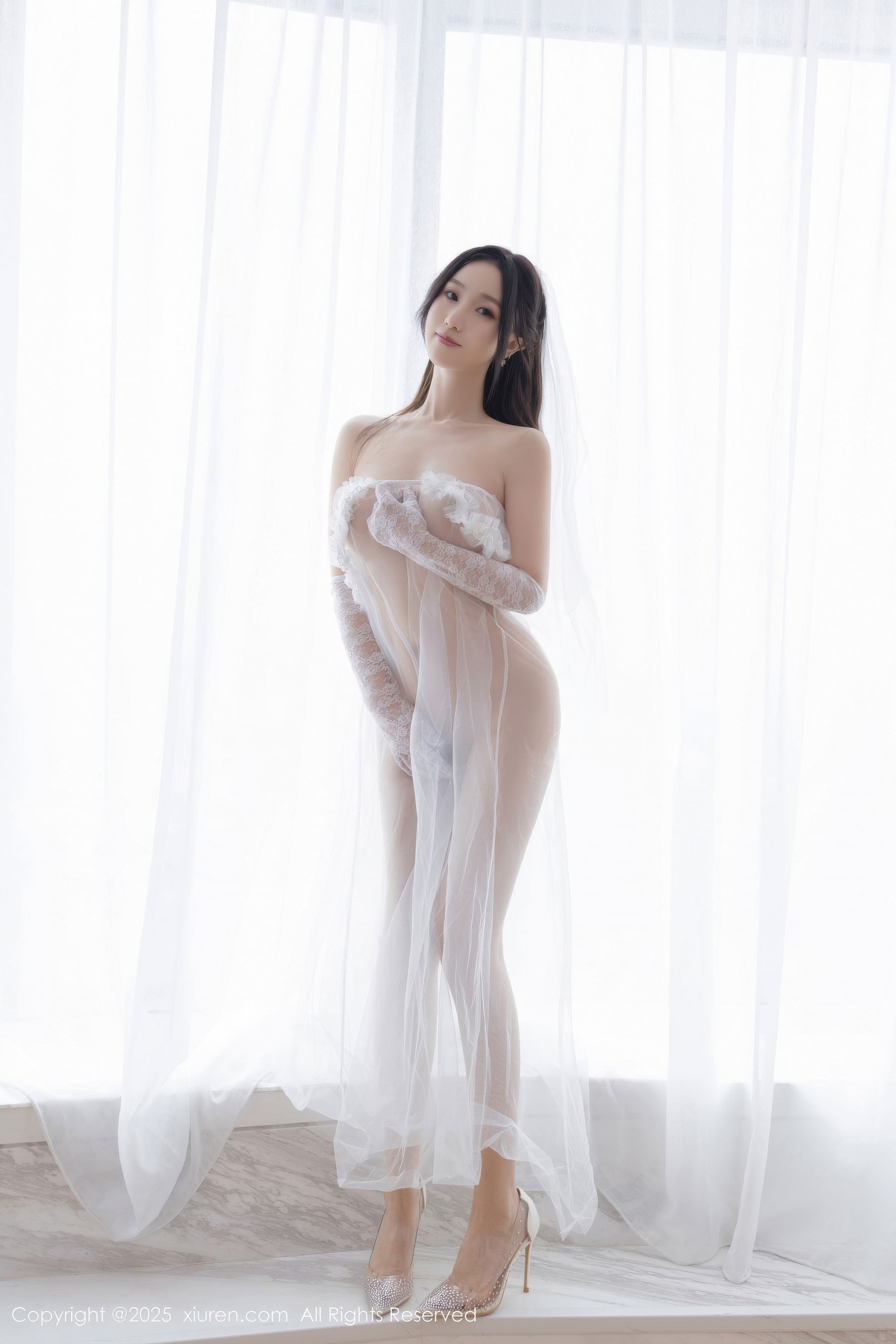 [秀人XiuRen] 2025.10.15 No.10871 杏子Yada/(70P)