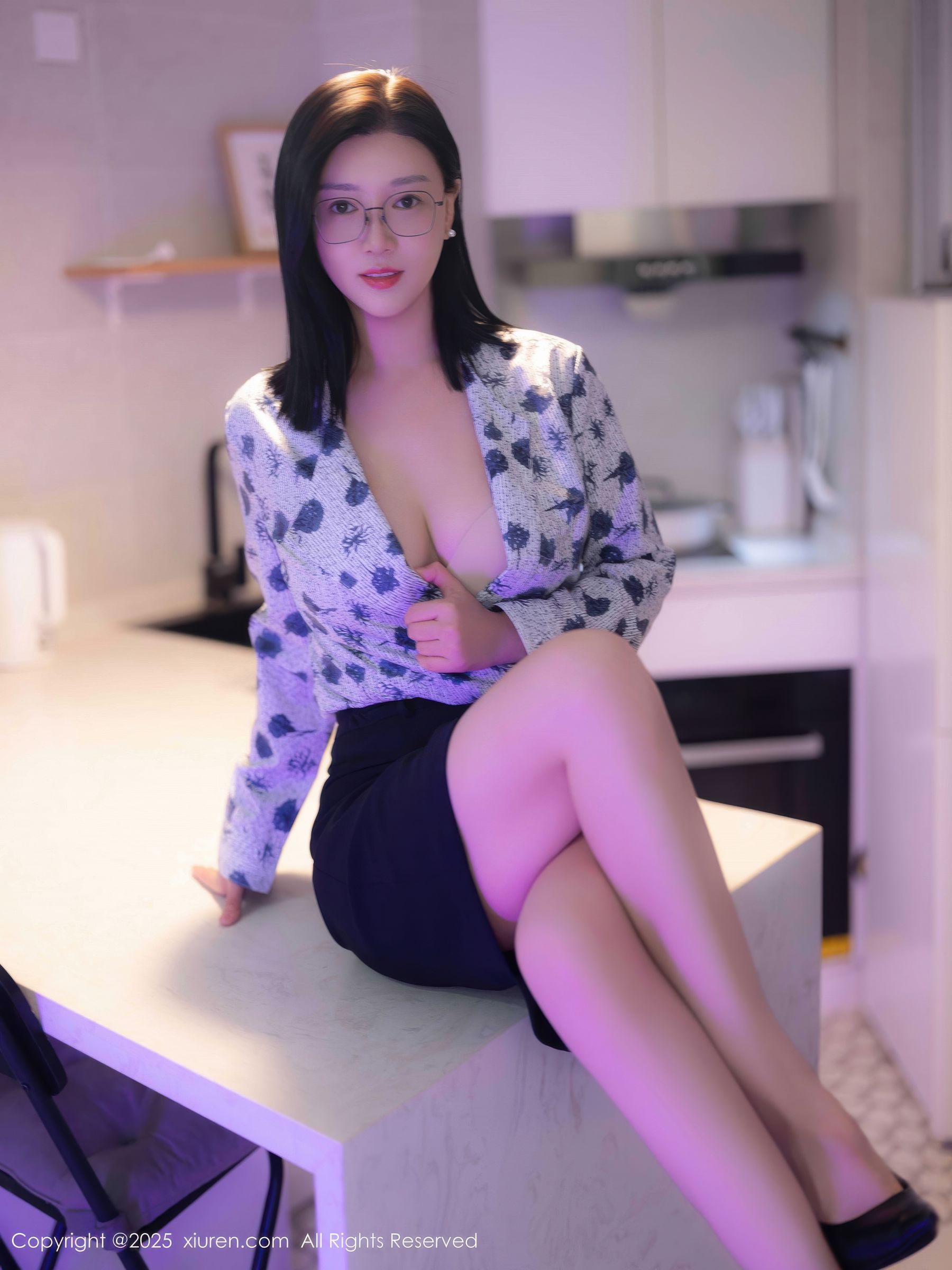 [秀人XiuRen] 2025.10.14 No.10866 雅茹老师/(61P)