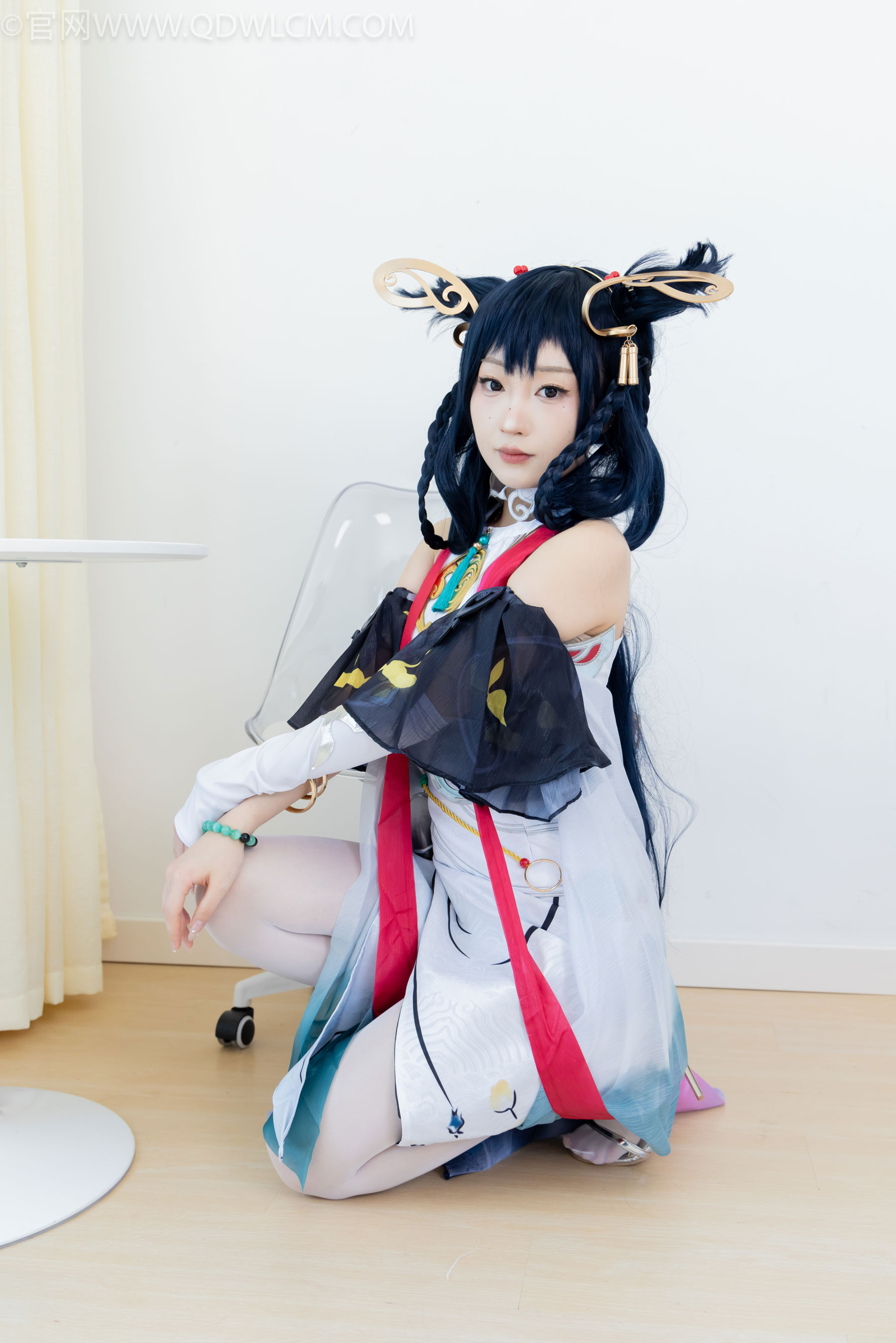 物恋传媒 No.2478 嘟嘟 - cos服、高跟凉鞋、薄白丝、薄黑丝/(183P)