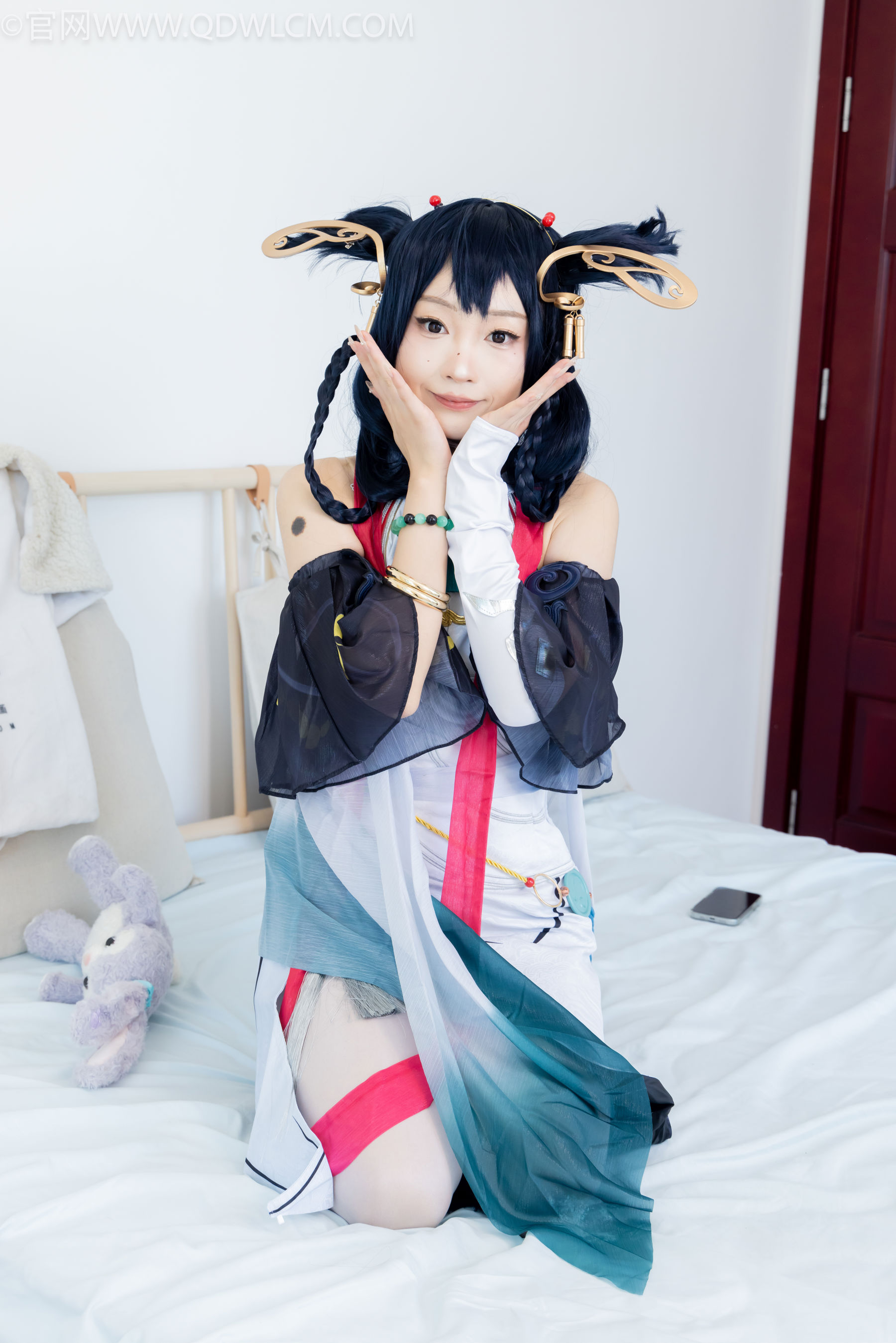 物恋传媒 No.2478 嘟嘟 - cos服、高跟凉鞋、薄白丝、薄黑丝/(183P)