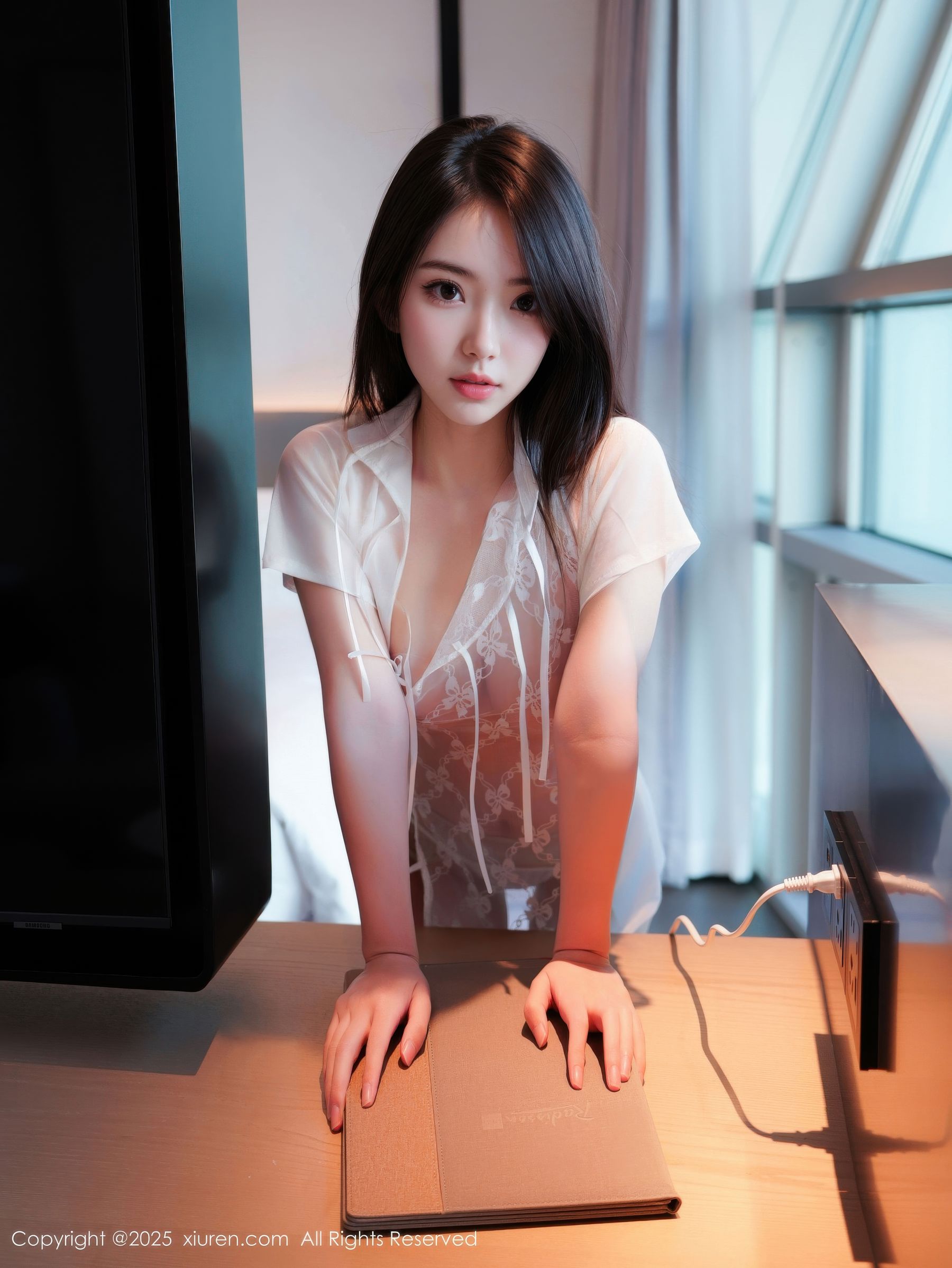 [秀人XiuRen] 2025.10.11 No.10854 烧烧小桃/(64P)