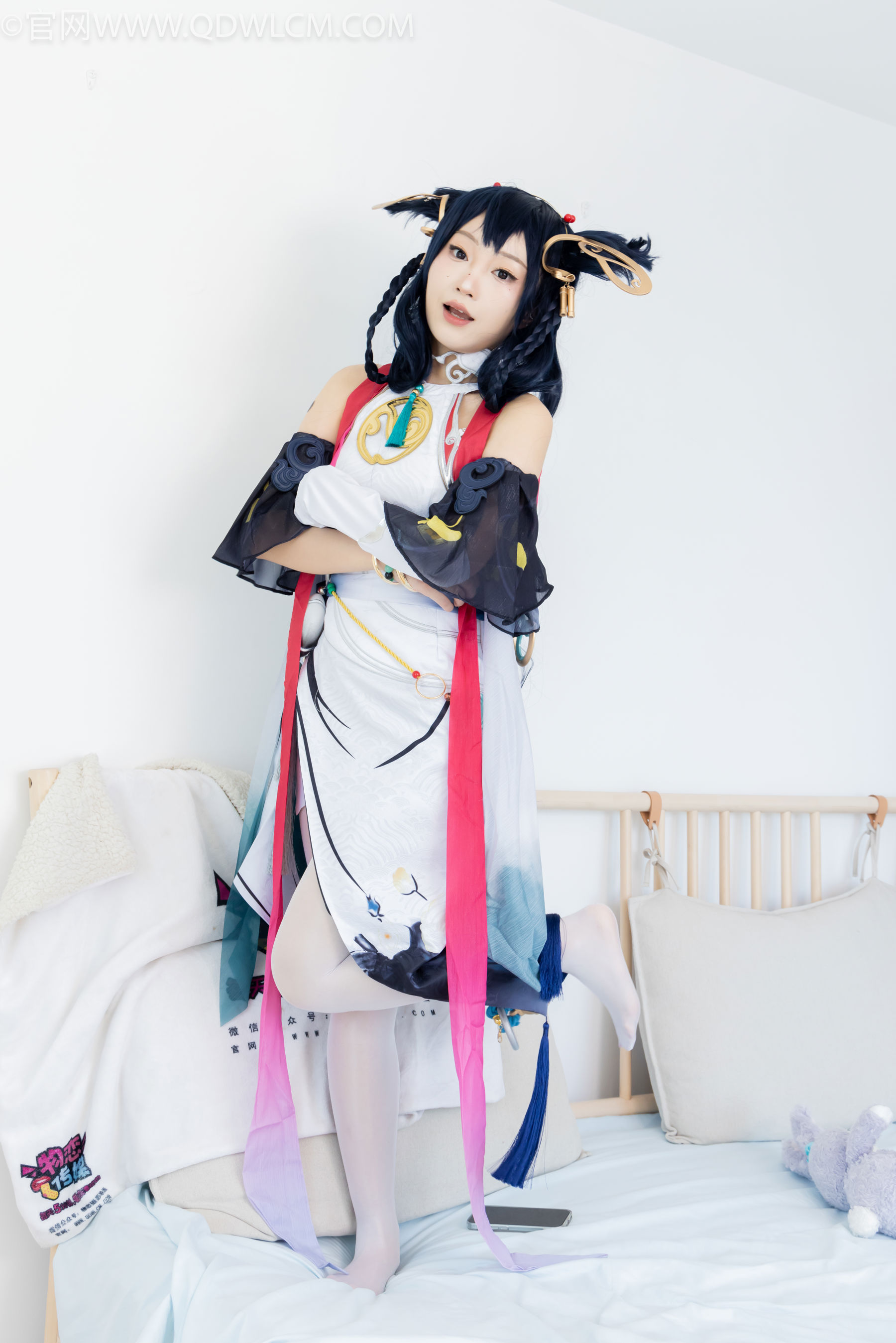 物恋传媒 No.2478 嘟嘟 - cos服、高跟凉鞋、薄白丝、薄黑丝/(183P)